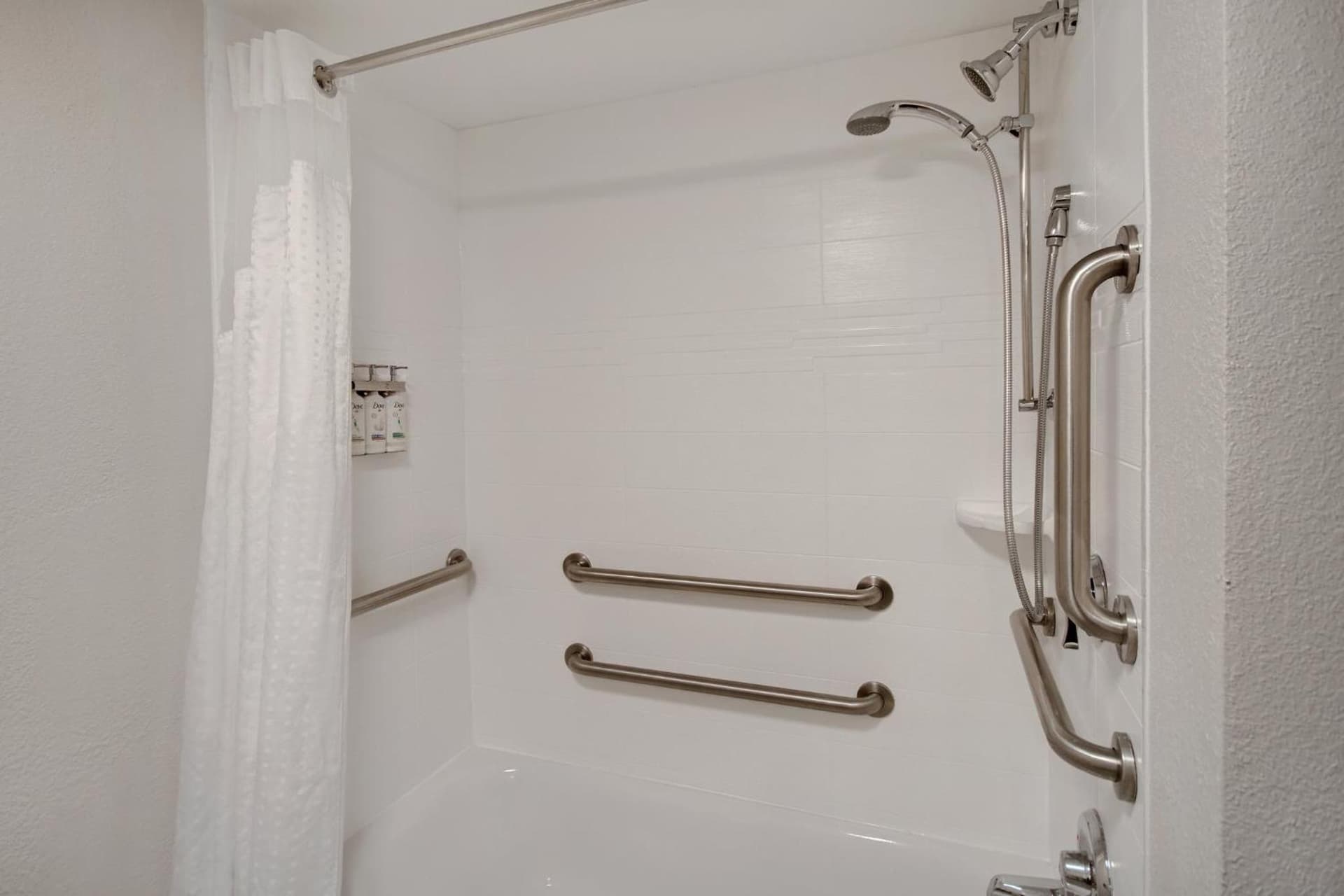 Holiday Inn Express Rochester - University Area by IHG gallery photo in Rochester, NY — image 23