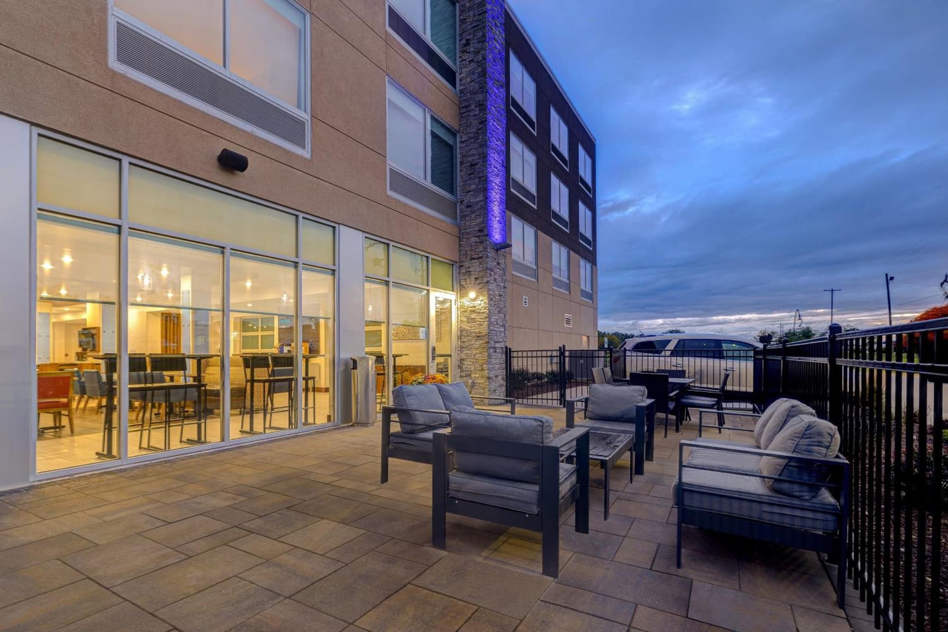 Holiday Inn Express & Suites - Ann Arbor - University South by IHG gallery photo in Ann Arbor, MI — image 27