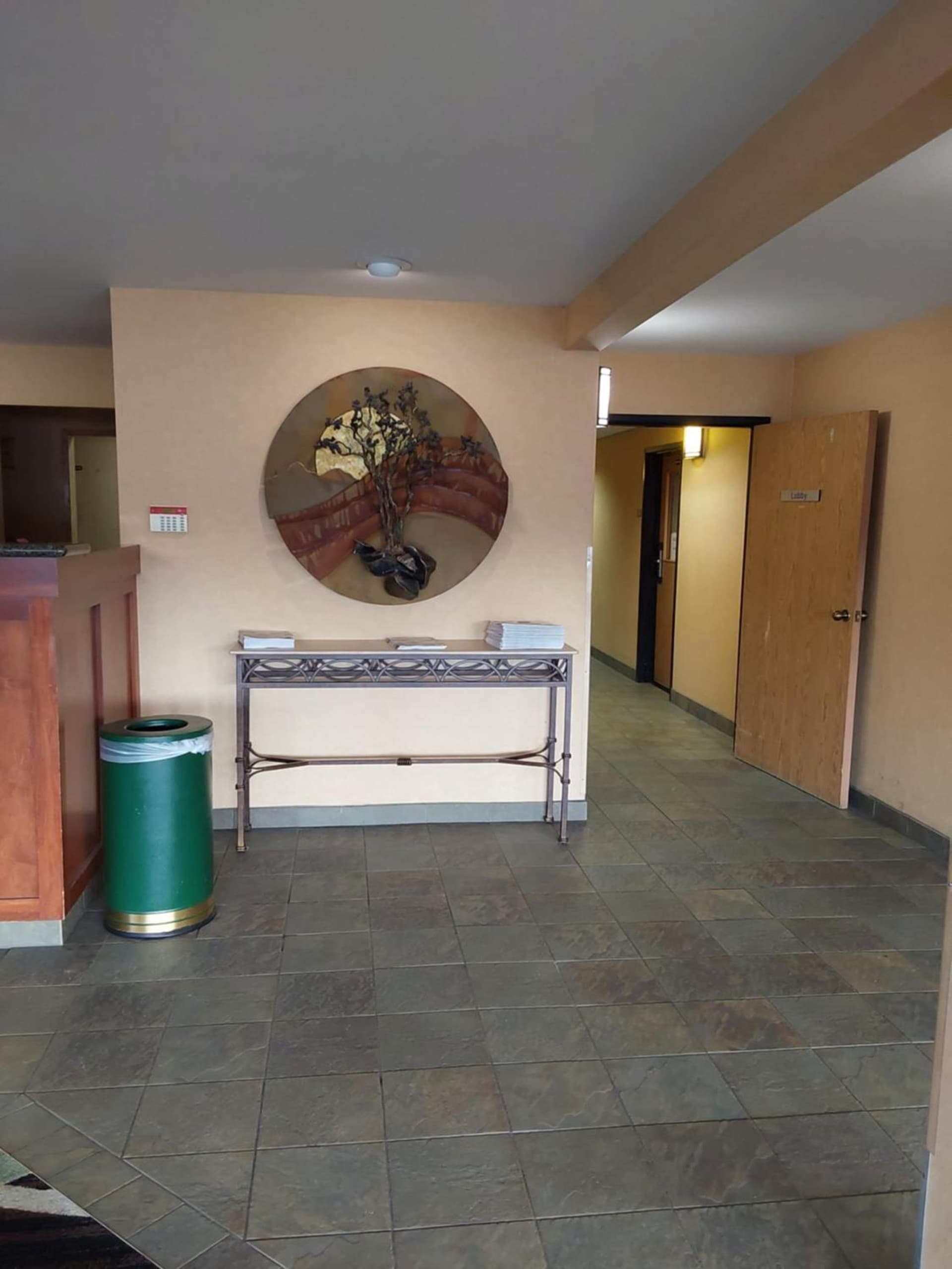 Lavissh Inn and Suites property views in Bellingham, WA — gallery photo 3