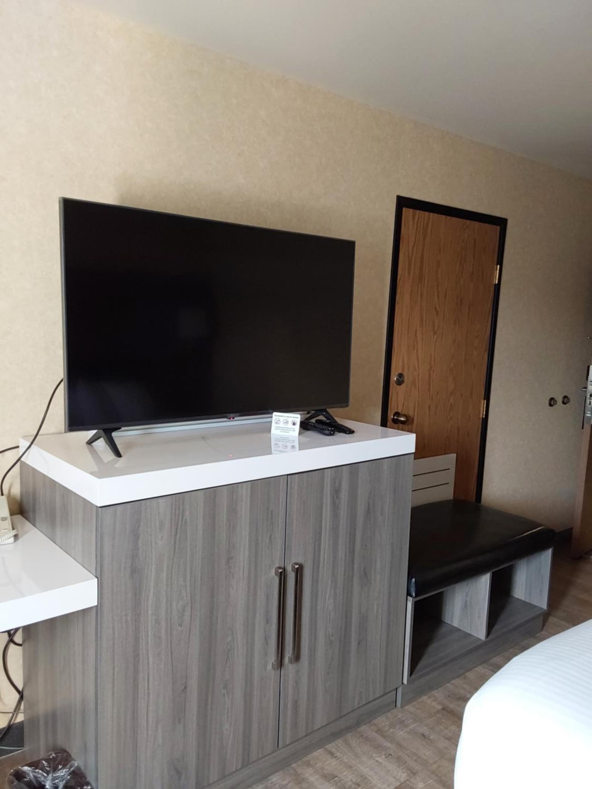 Lavissh Inn and Suites gallery photo in Bellingham, WA — image 15