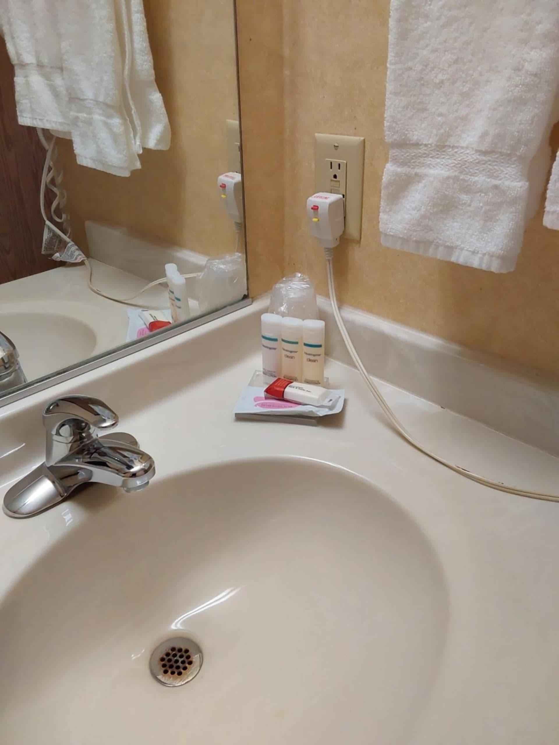 Lavissh Inn and Suites gallery photo in Bellingham, WA — image 19