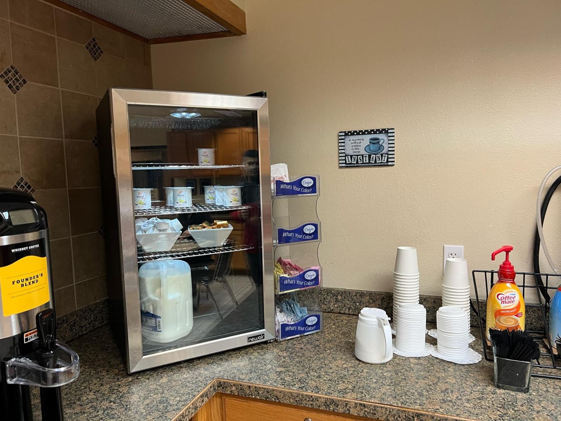 Lavissh Inn and Suites gallery photo in Bellingham, WA — image 9