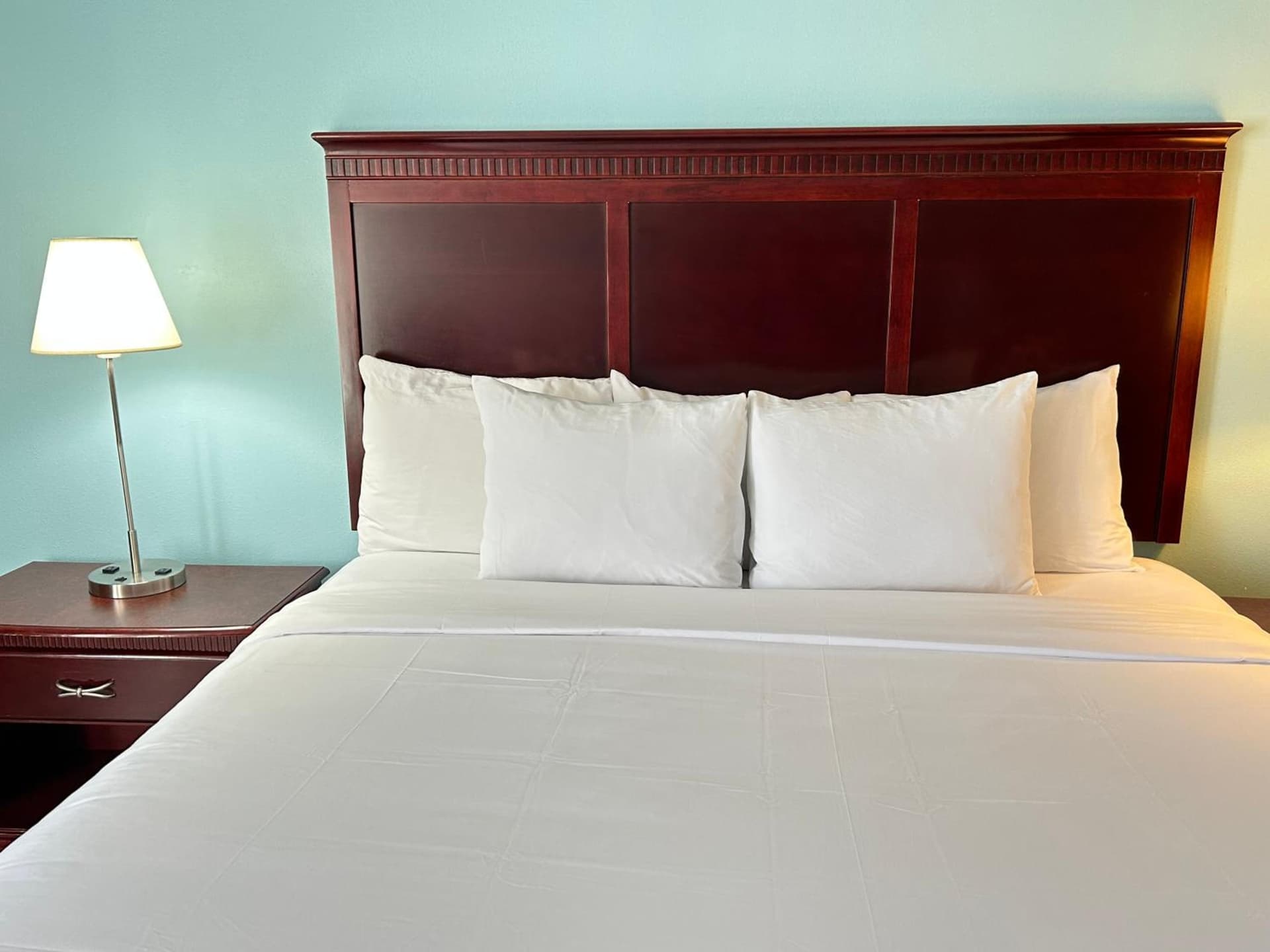 Clarion Inn & Suites Grand Rapids Airport interior in Grand Rapids, MI — gallery photo 2