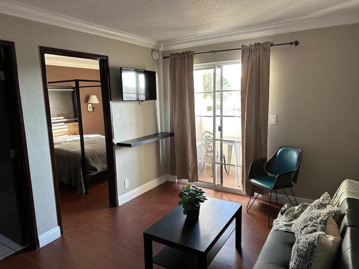 Cabana Inn & Suites gallery photo in Long Beach, CA — image 25
