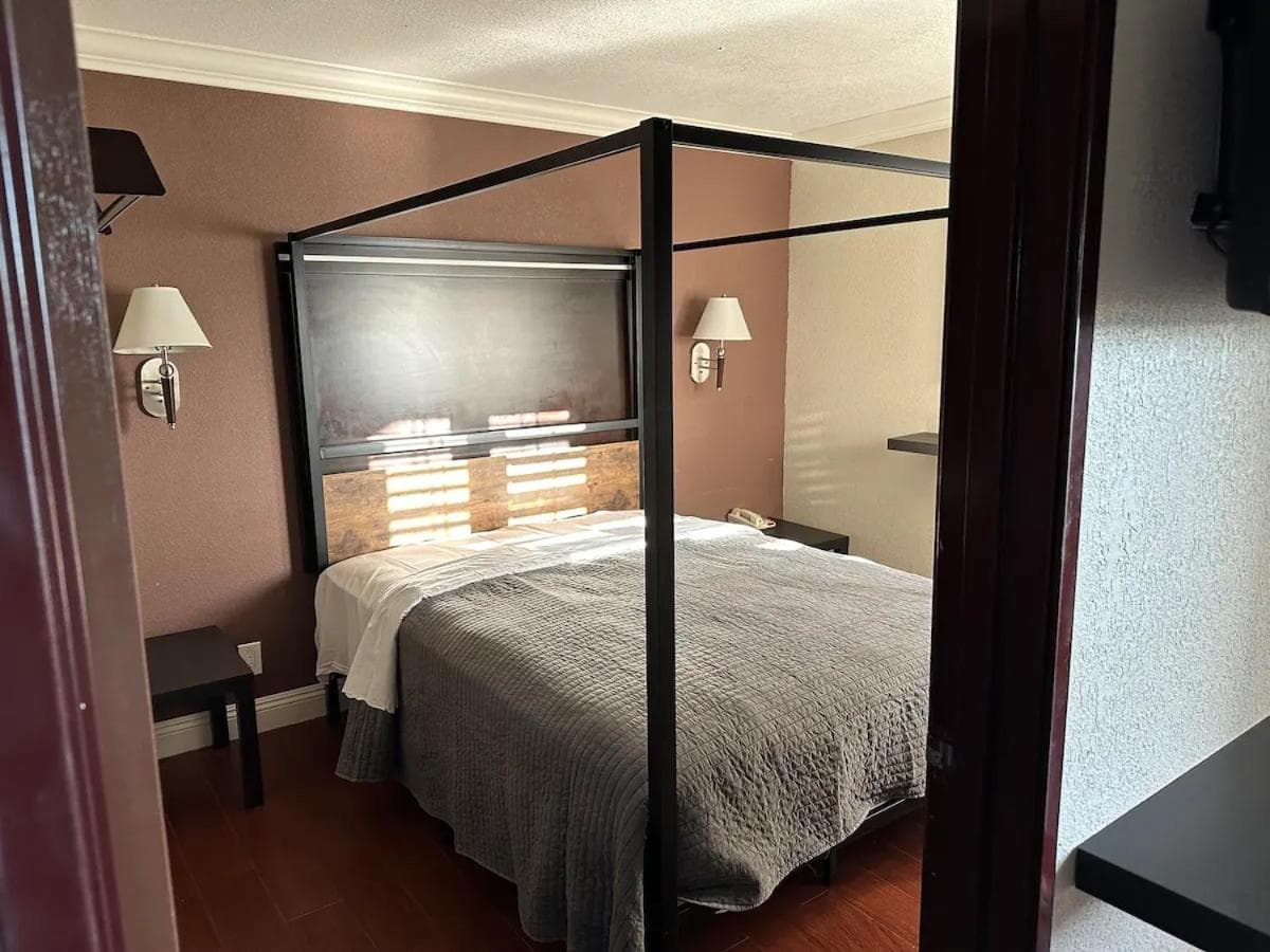 Cabana Inn & Suites gallery photo in Long Beach, CA — image 15