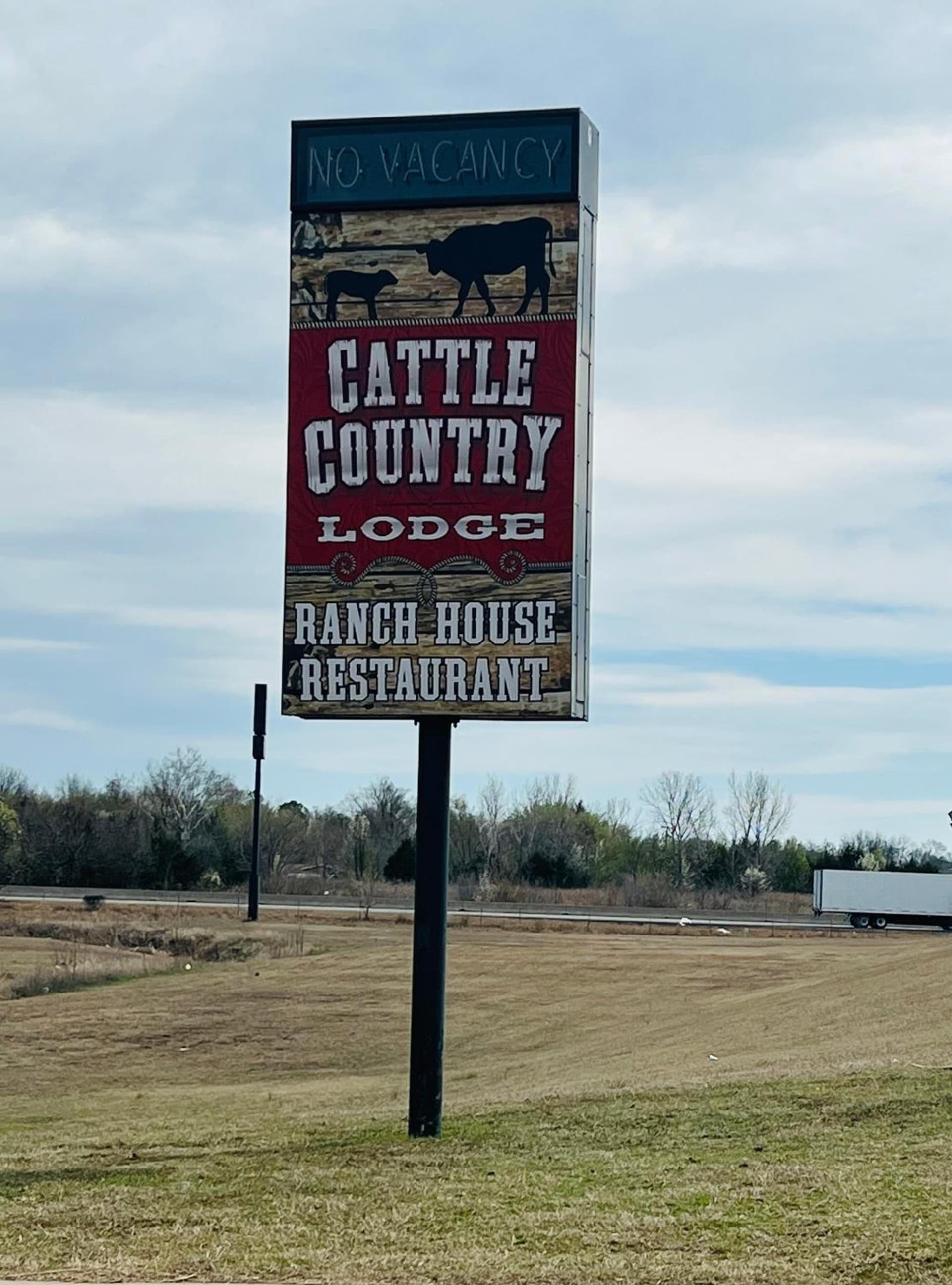 Cattle country lodge interior in Stroud, OK — gallery photo 2