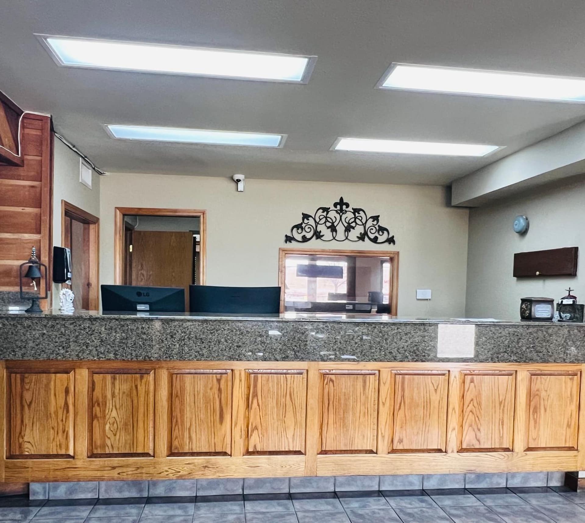 Cattle country lodge property views in Stroud, OK — gallery photo 3