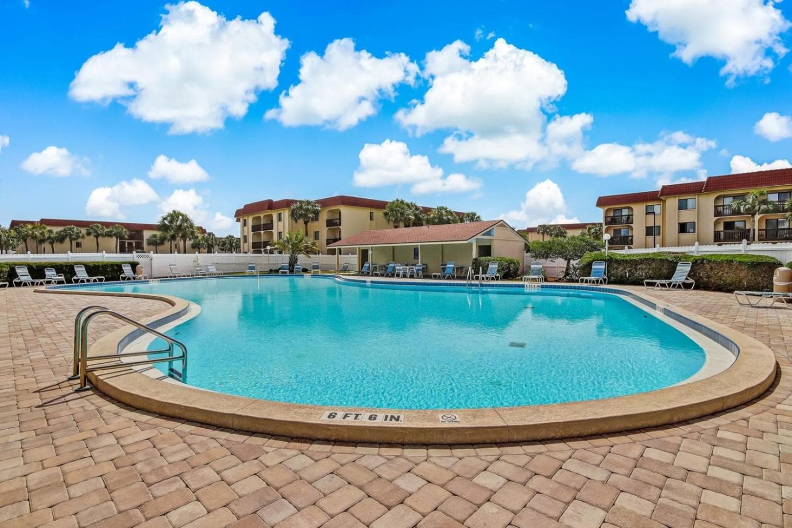Unit 6106 - Ocean & Racquet Resort interior in Saint Augustine Beach, FL — gallery photo 2