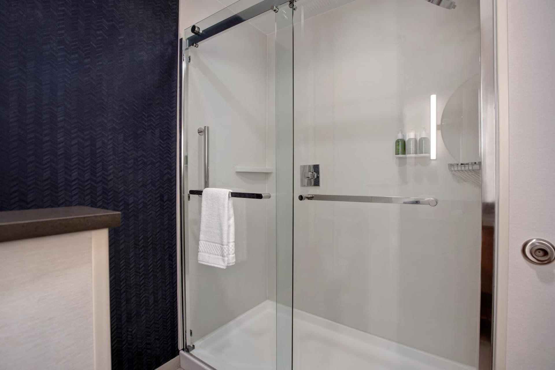 Fairfield Inn & Suites by Marriott Chicago Bolingbrook interior in Bolingbrook, IL — gallery photo 2