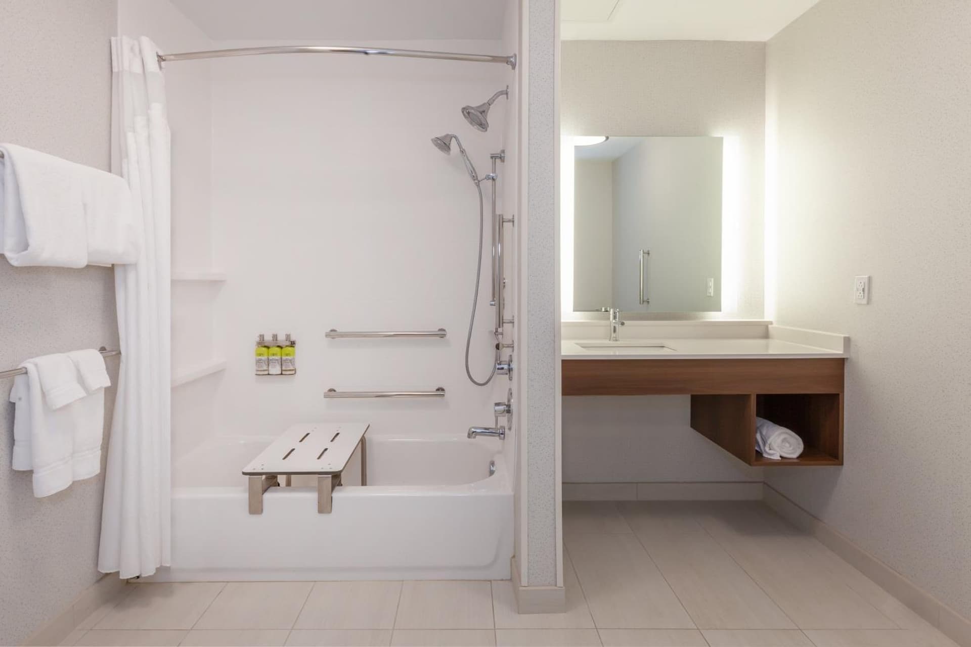 Holiday Inn Express & Suites Brunswick-Harpers Ferry Area by IHG gallery photo in Brunswick, MD — image 65
