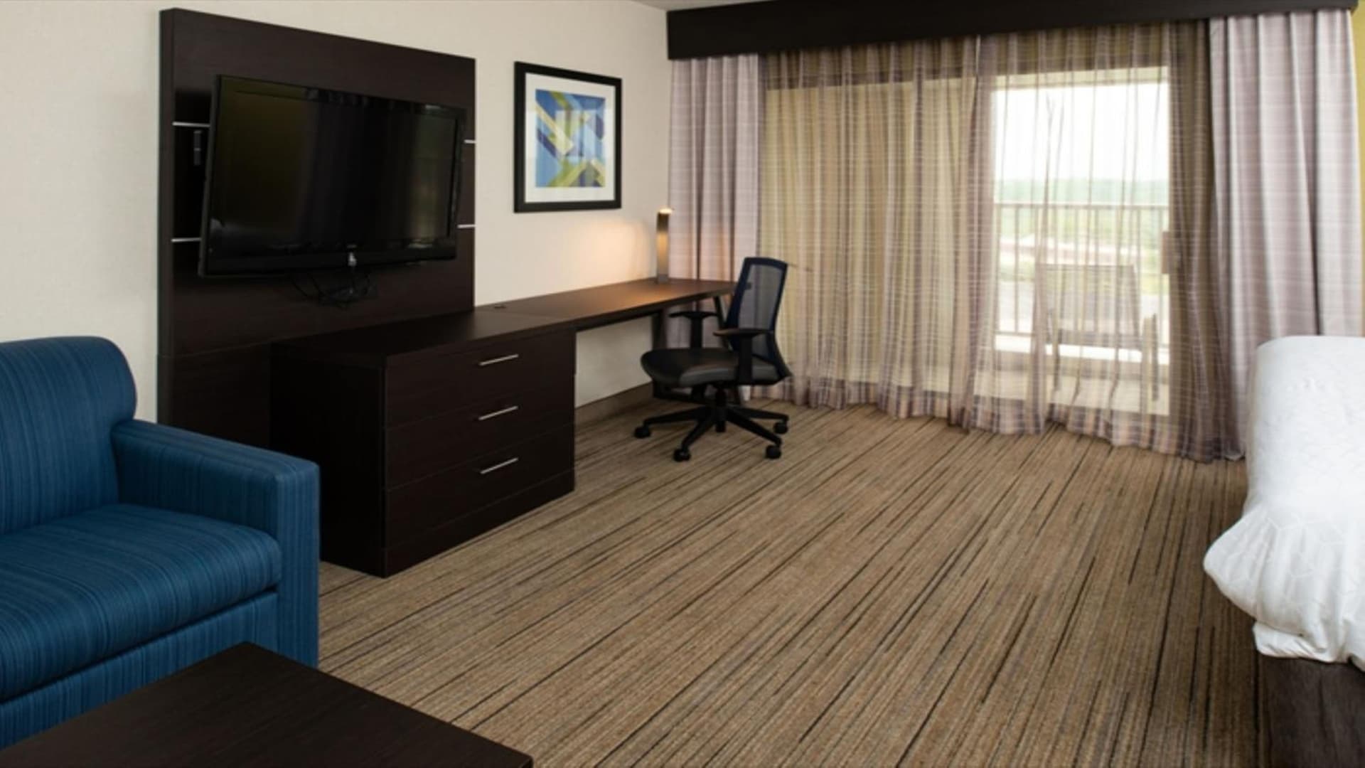 Holiday Inn Express Cincinnati West by IHG property views in Dent, OH — gallery photo 3