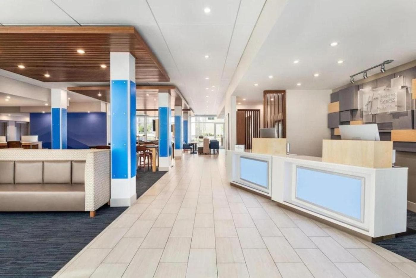 Holiday Inn Express & Suites Austin North - Pflugerville by IHG interior in Pflugerville, TX — gallery photo 2
