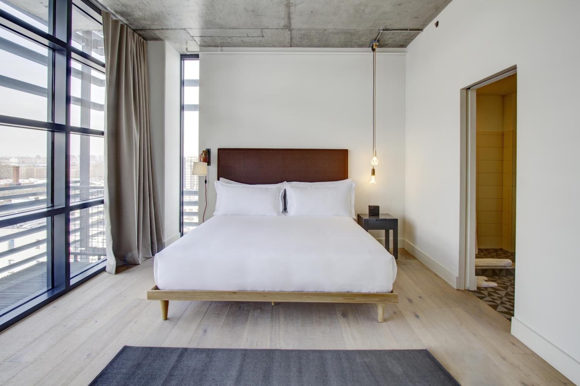 Boro Hotel interior in Queens, NY — gallery photo 2