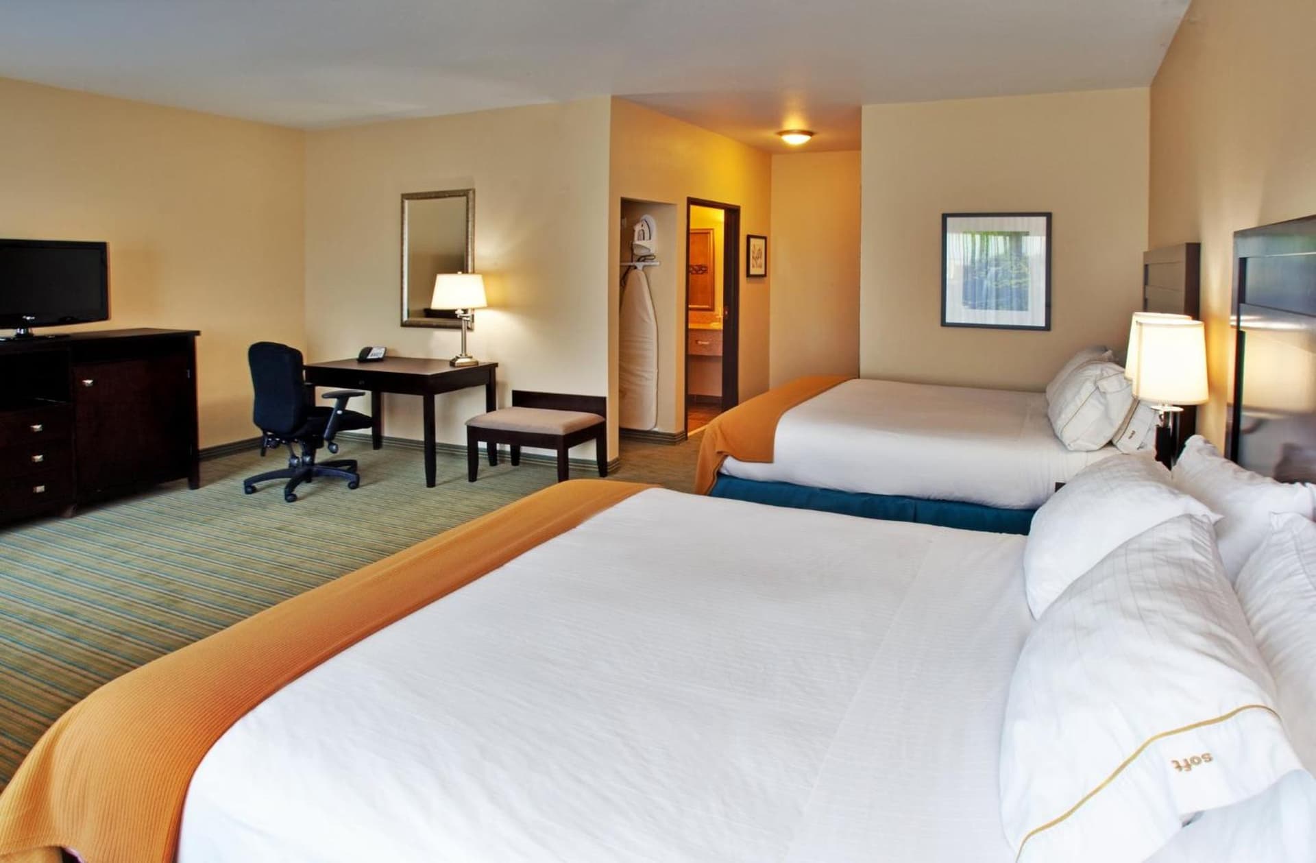 Holiday Inn Express- Waterloo/Cedar Falls by IHG gallery photo in Waterloo, IA — image 18
