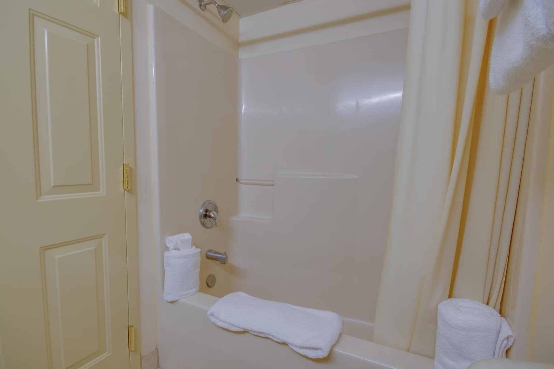 Grand Hotel Ocean City Oceanfront gallery photo in Ocean City, MD — image 30