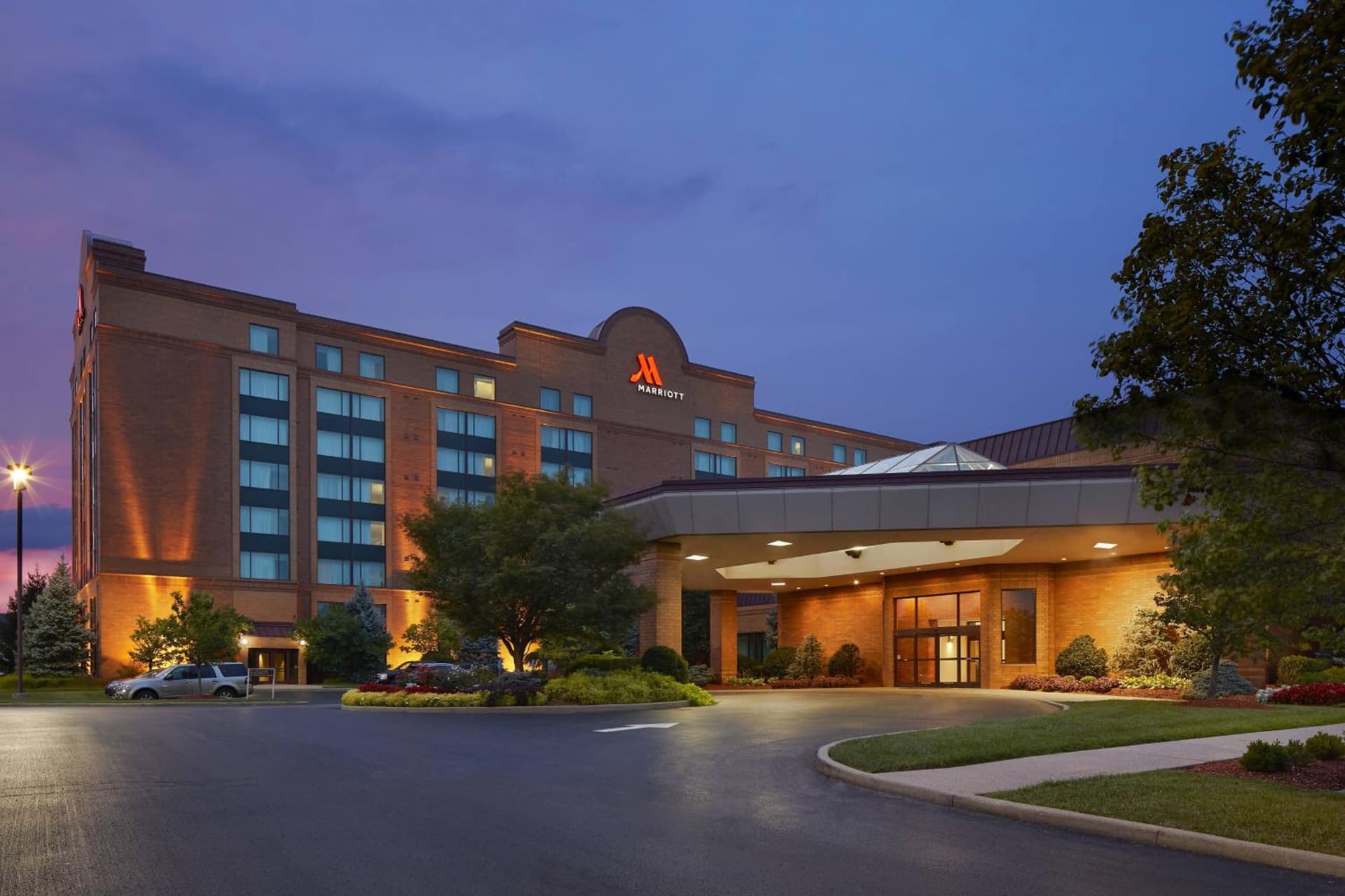 Marriott Cincinnati Airport featured exterior or lobby in Hebron, KY — similar hotel