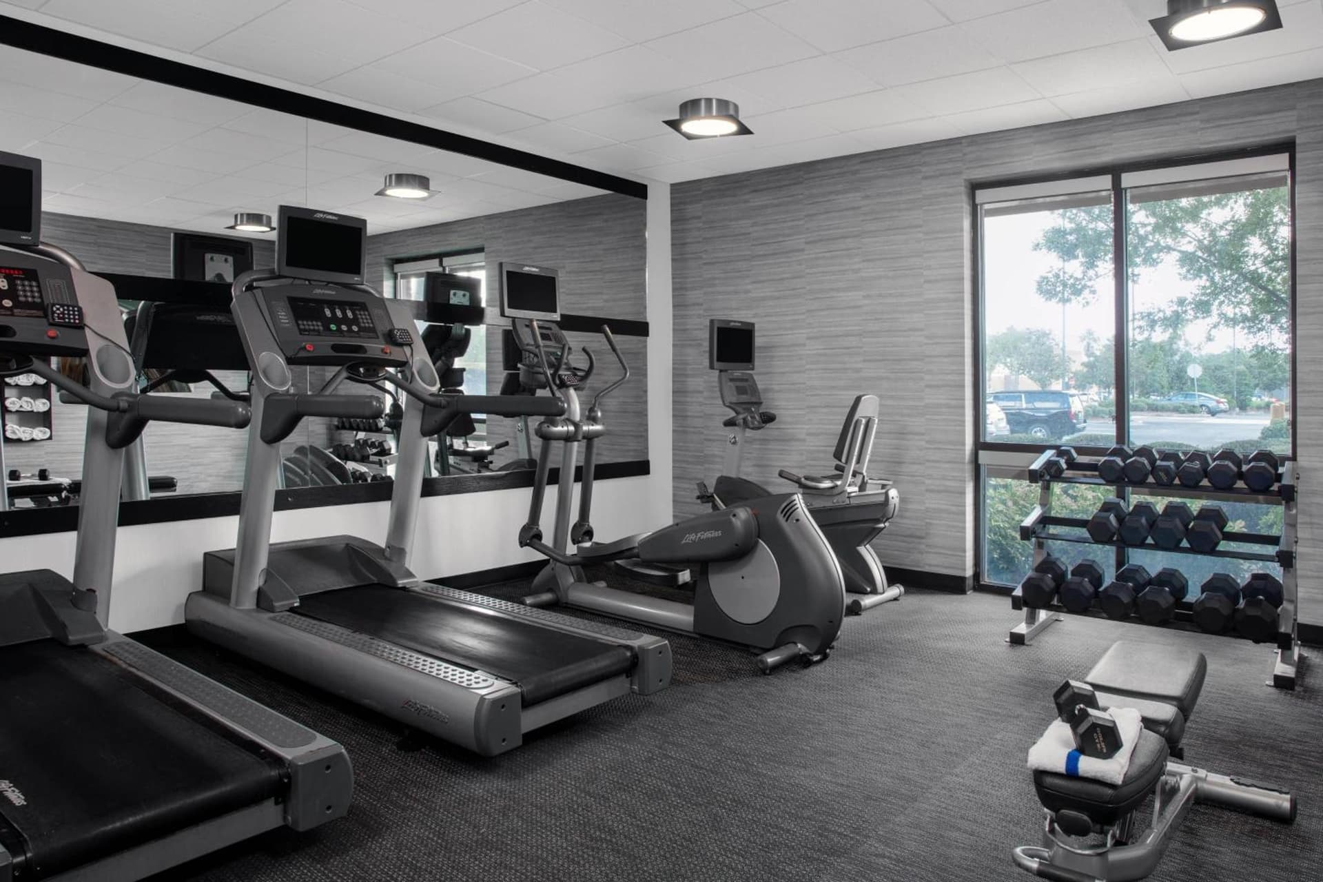 Courtyard by Marriott Jacksonville I-295/East Beltway gallery photo in Jacksonville, FL — image 6