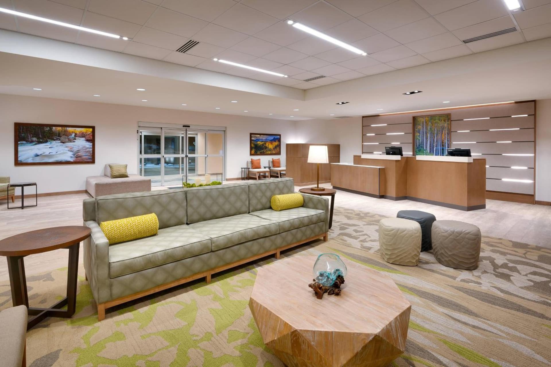 Fairfield by Marriott Inn & Suites Denver West - Federal Center interior in Lakewood, CO — gallery photo 2