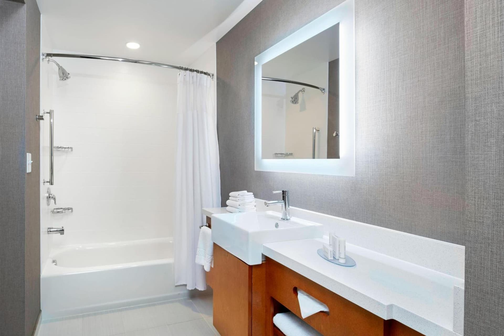 SpringHill Suites by Marriott Dayton Beavercreek gallery photo in New Germany, OH — image 9