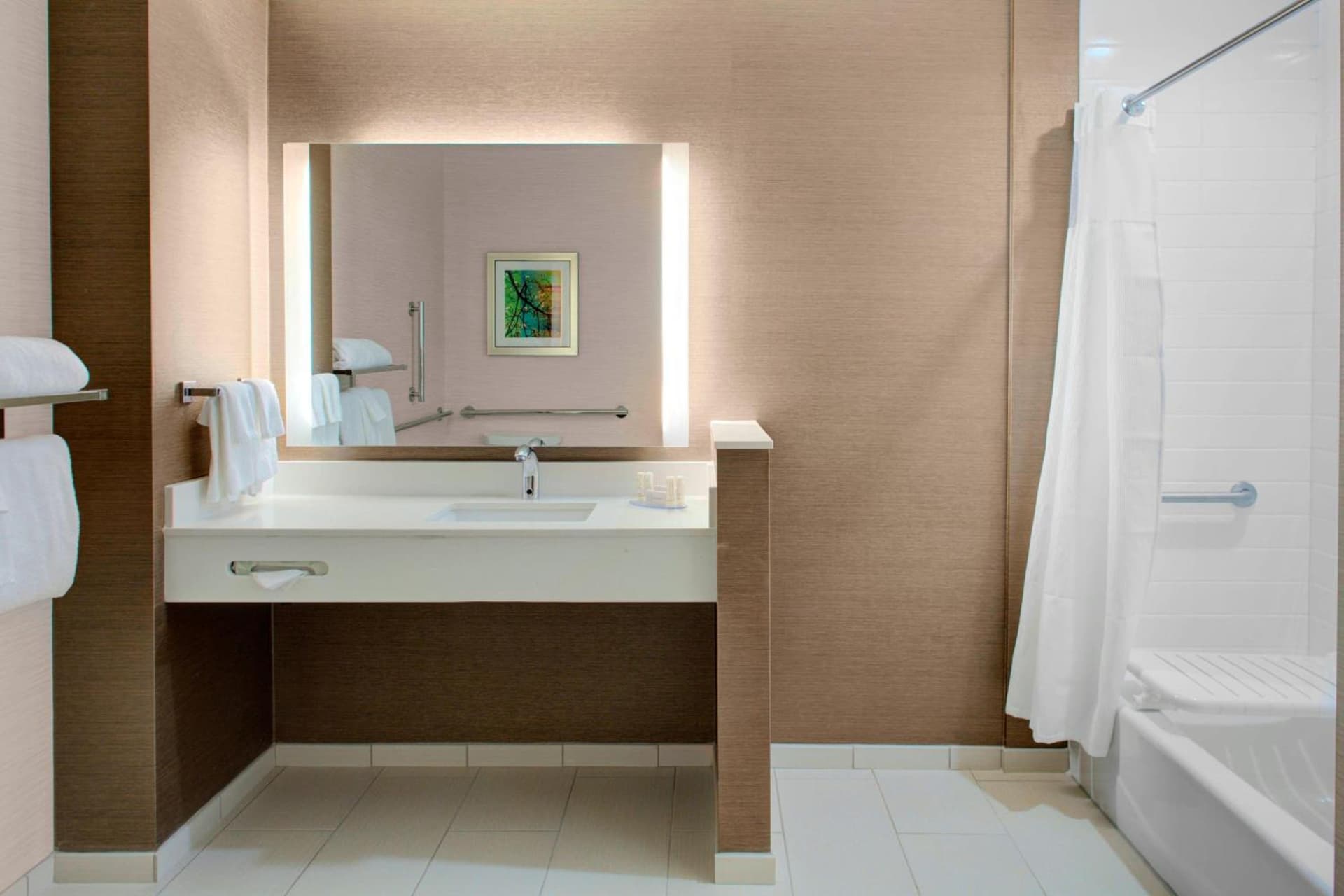 Fairfield Inn & Suites by Marriott Bakersfield North/Airport gallery photo in Bakersfield, CA — image 7
