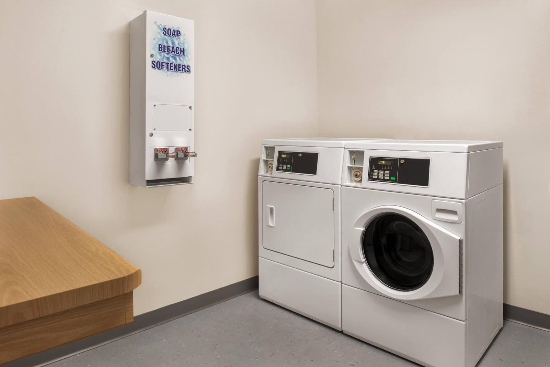 Fairfield Inn & Suites by Marriott Milwaukee West gallery photo in West Milwaukee, WI — image 9