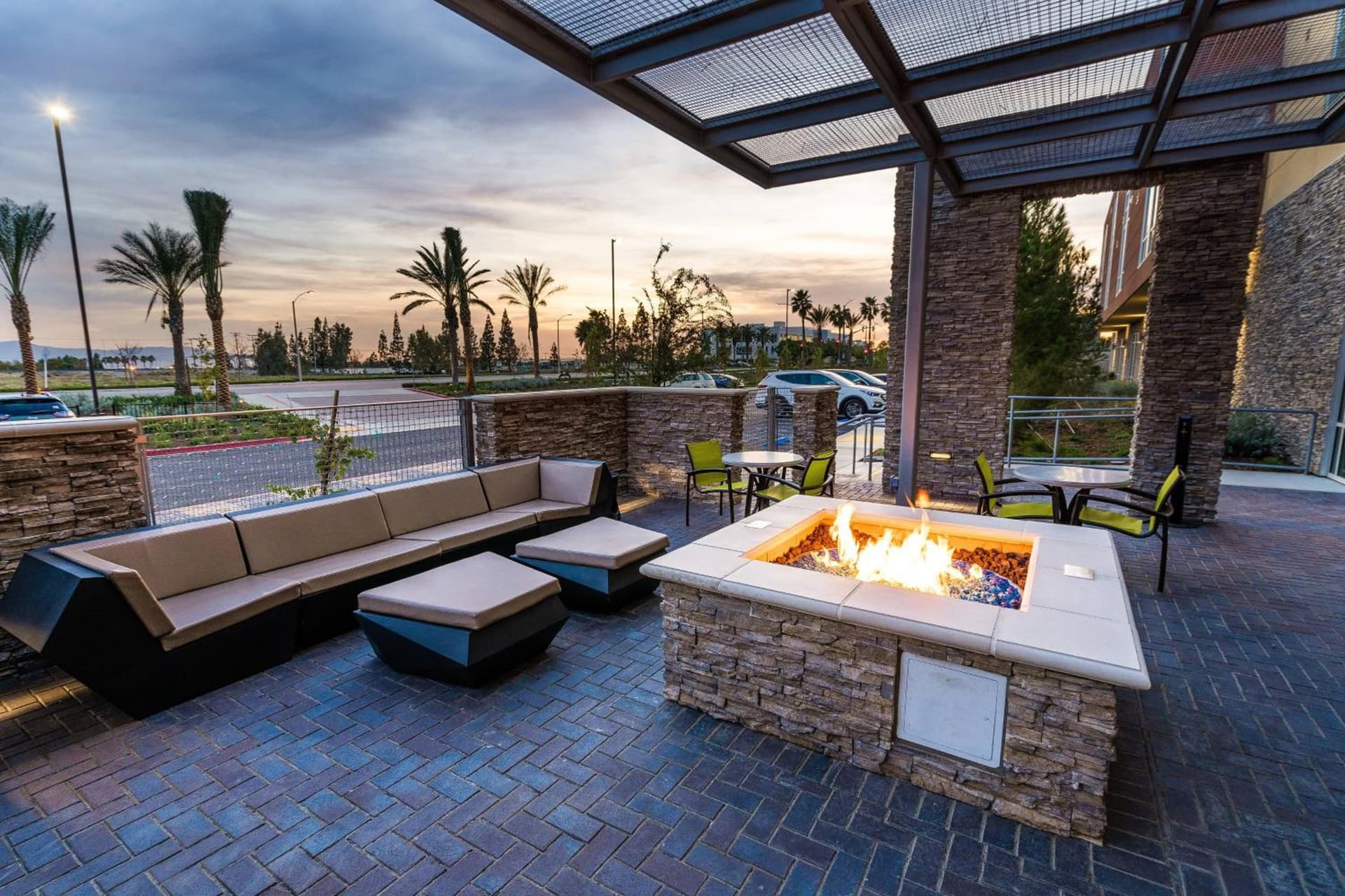 SpringHill Suites by Marriott Ontario Airport/Rancho Cucamonga interior in Ontario, CA — gallery photo 2