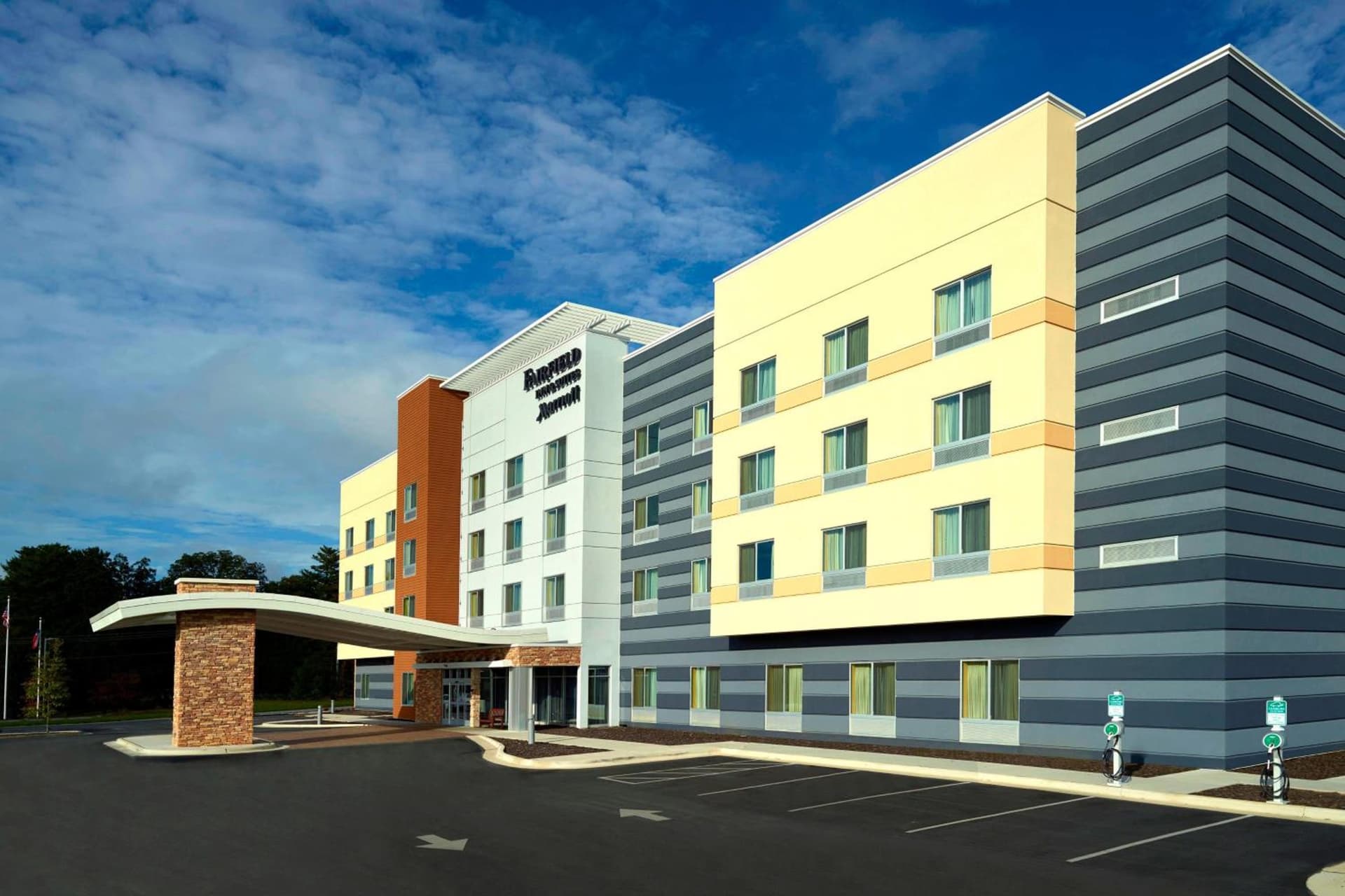Fairfield Inn & Suites by Marriott Hendersonville Flat Rock — hotel in Flat Rock, North Carolina
