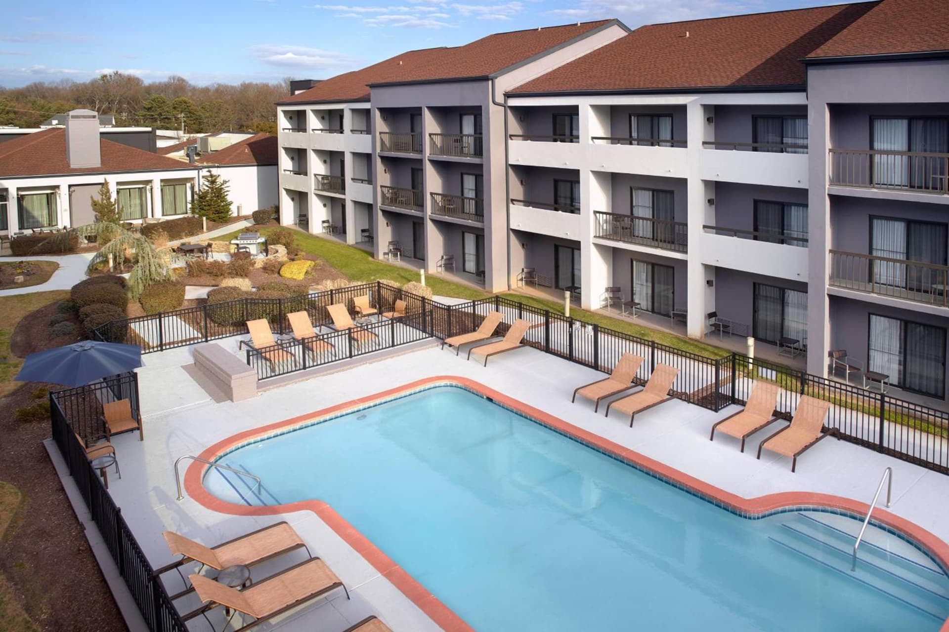 Courtyard Greenville Haywood Mall property views in Greenville, SC — gallery photo 3