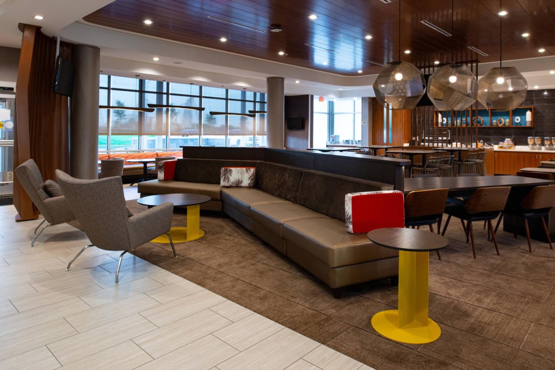 SpringHill Suites by Marriott Kansas City Northeast interior in Kansas City, MO — gallery photo 2