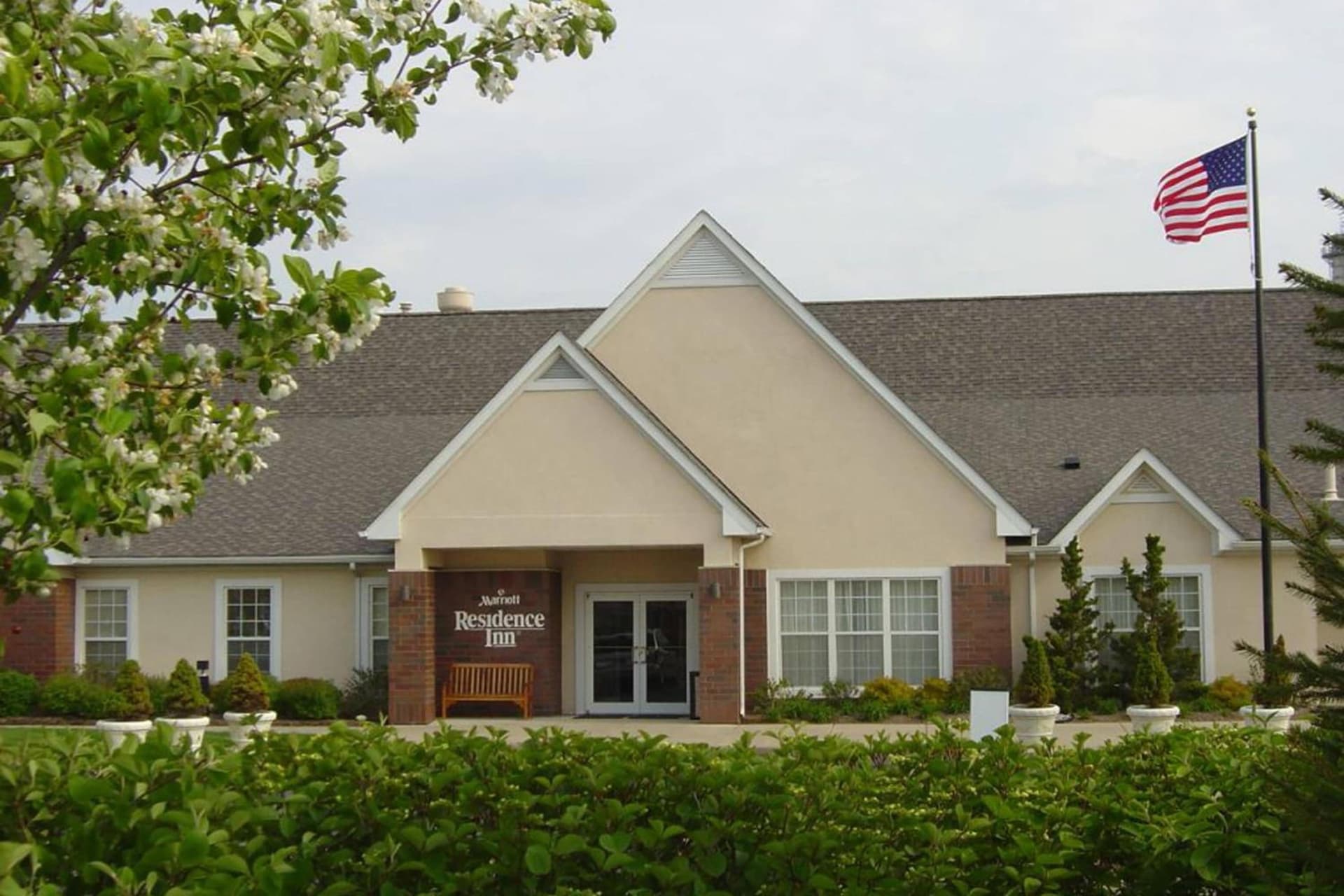 Residence Inn Detroit / Auburn Hills featured exterior or lobby in Pontiac, MI — similar hotel