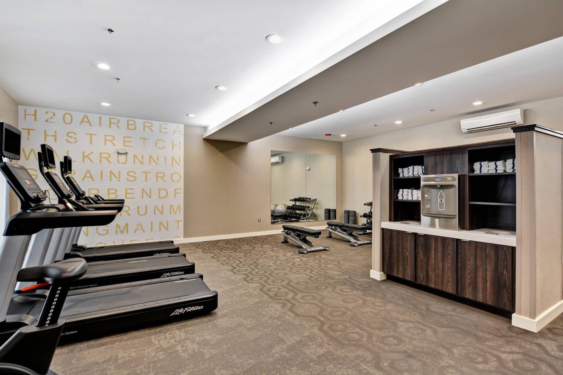 Residence Inn by Marriott Cleveland Airport/Middleburg Heights gallery photo in Middleburg Heights, OH — image 17