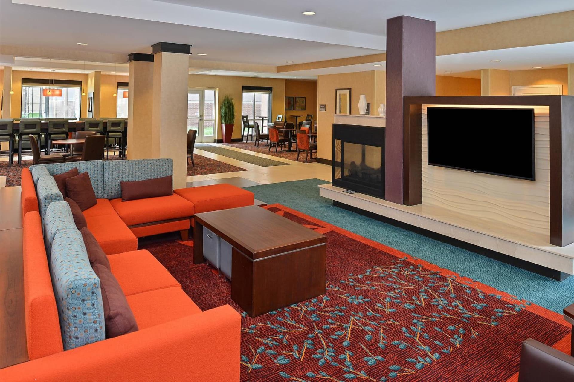 Residence Inn by Marriott Des Moines Downtown property views in Des Moines, IA — gallery photo 3