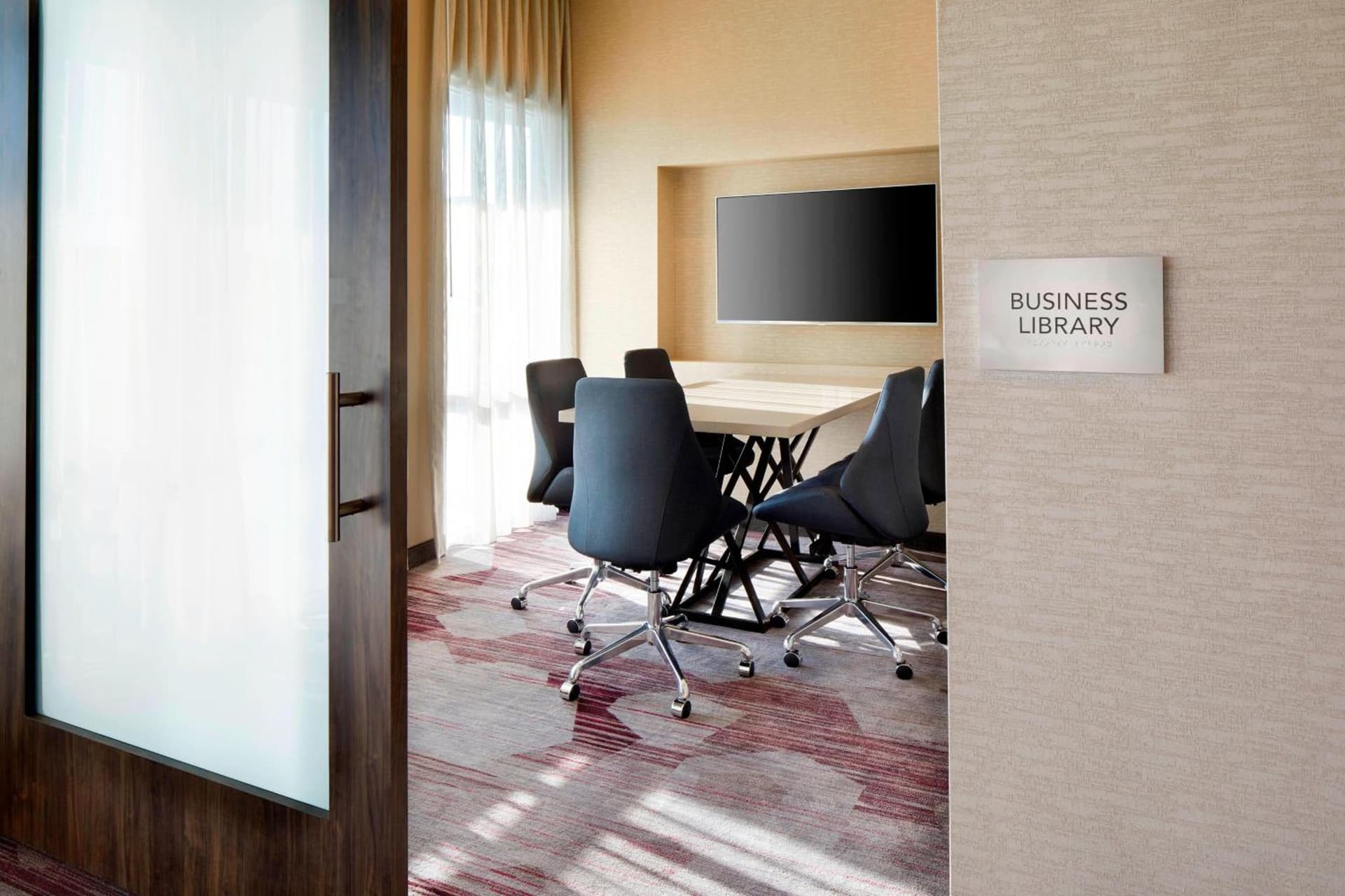 Courtyard by Marriott Houston Intercontinental Airport property views in Houston, TX — gallery photo 3