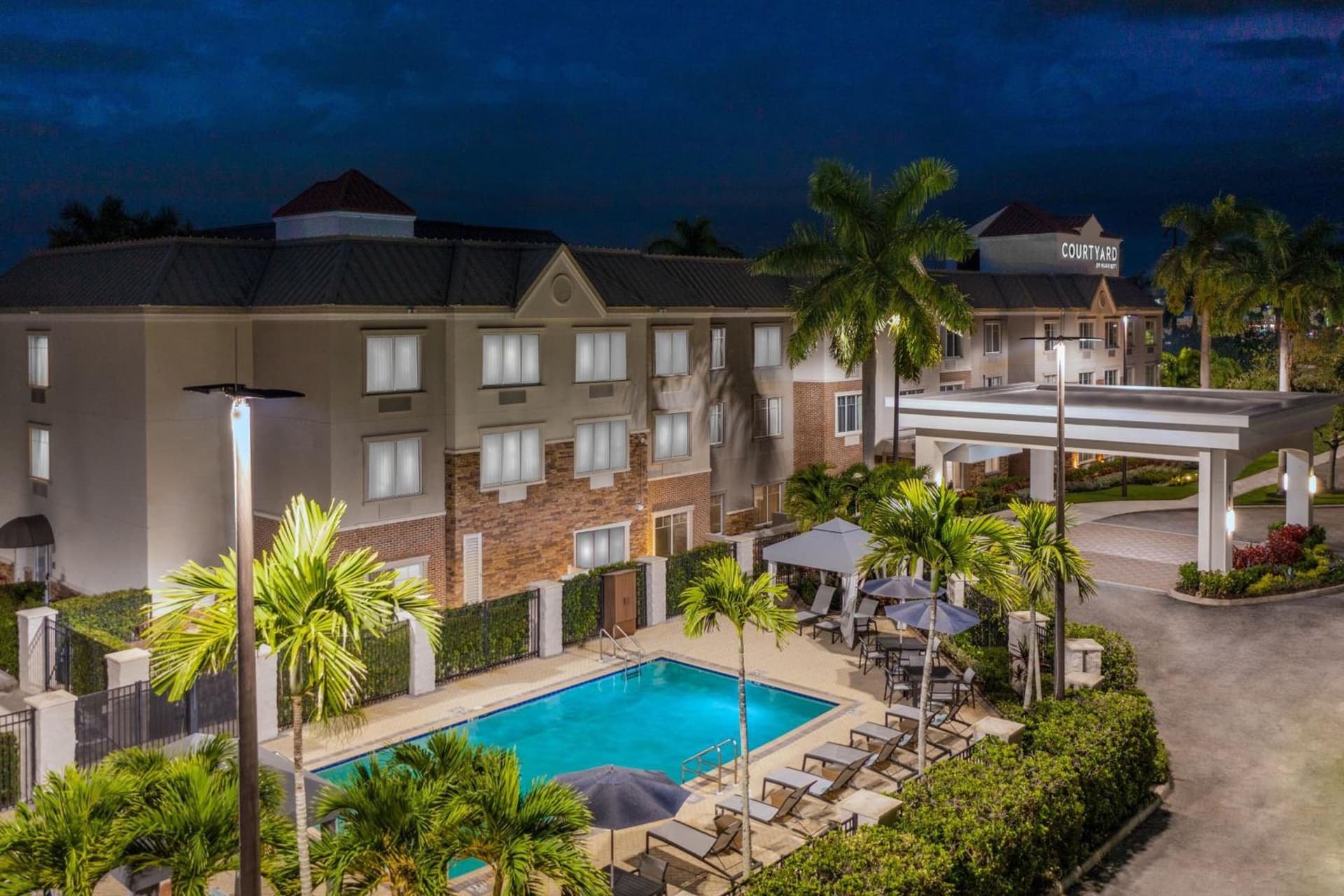 Courtyard by Marriott Sarasota at University Town Center property views in Sarasota, FL — gallery photo 3