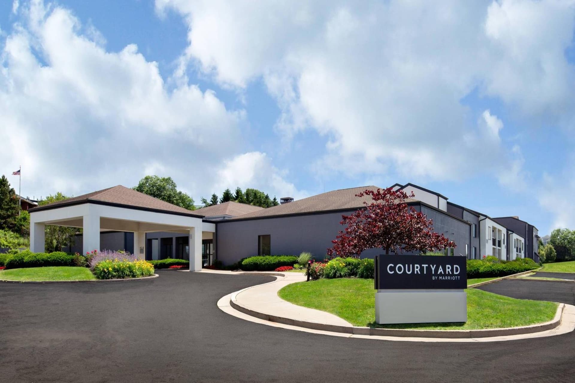 Courtyard by Marriott Pittsburgh Airport featured exterior or lobby in Coraopolis, PA — similar hotel
