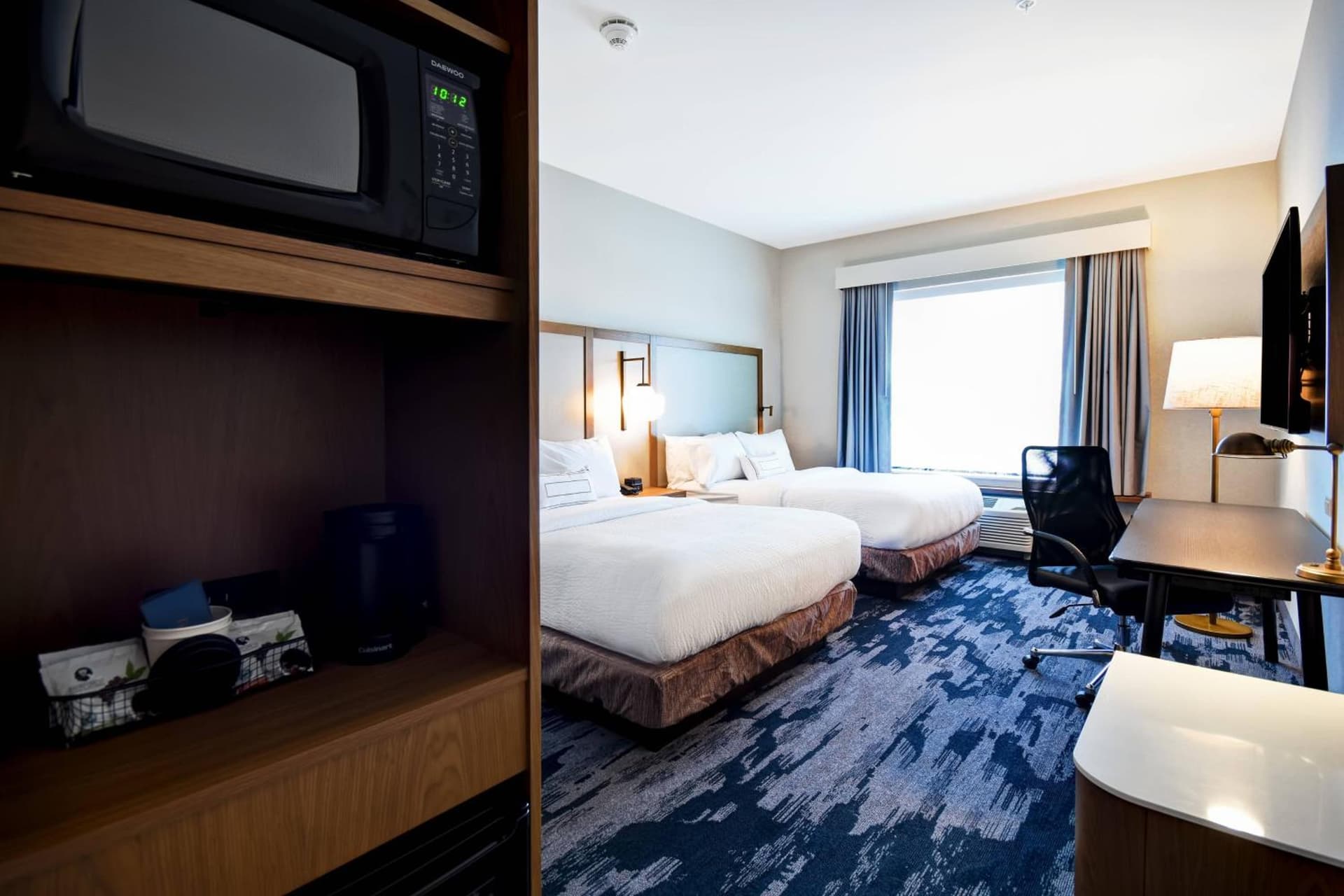 Fairfield Inn & Suites by Marriott Plymouth interior in Plymouth, MA — gallery photo 2
