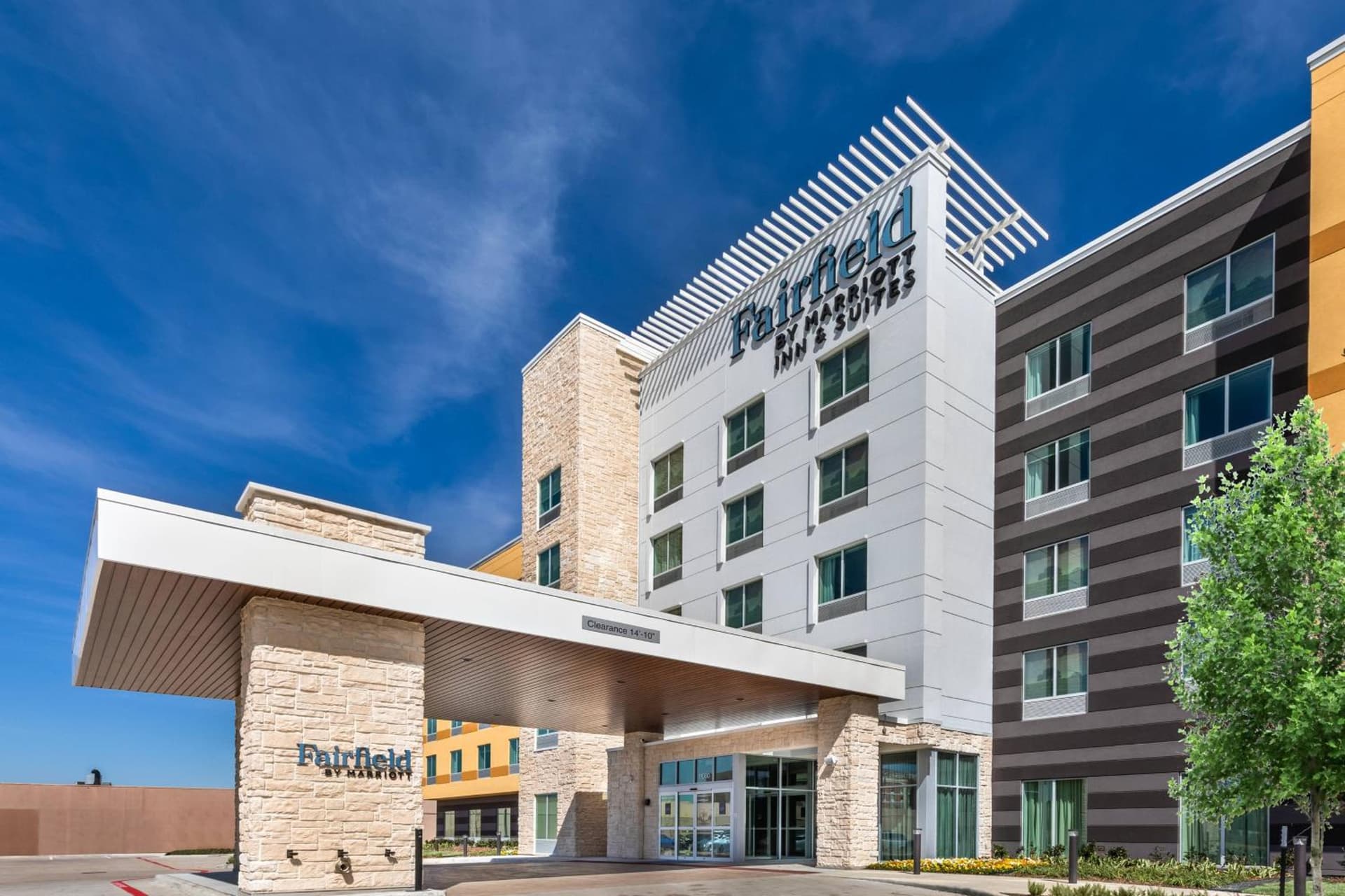 Fairfield Inn & Suites Houston Memorial City Area interior in Houston, TX — gallery photo 2