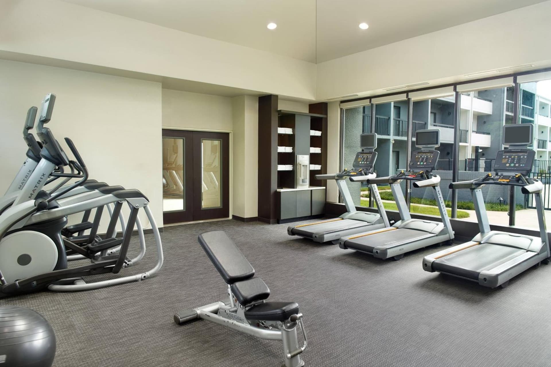 Courtyard by Marriott Raleigh Cary gallery photo in Cary, NC — image 17