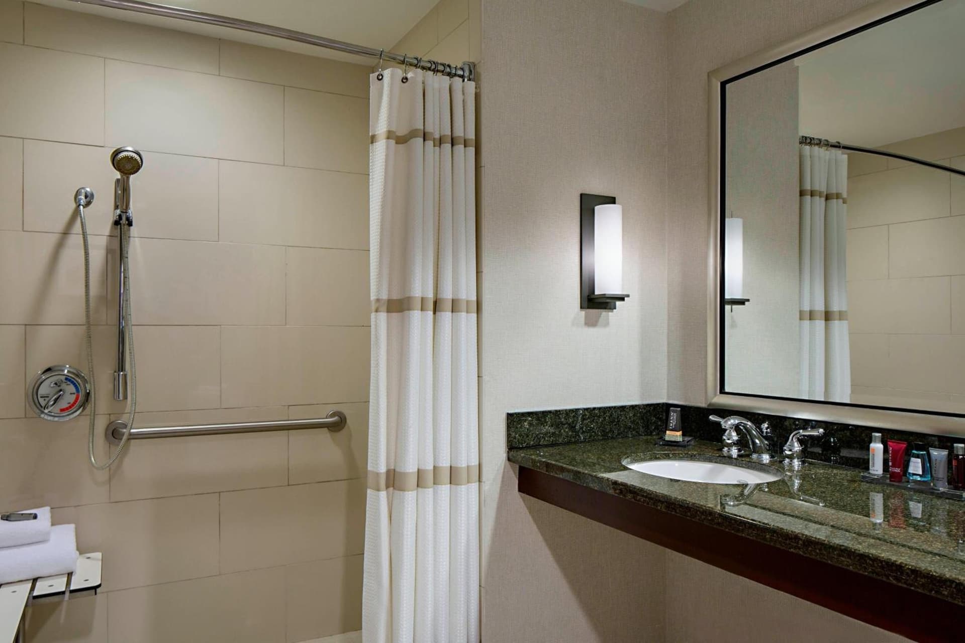 Houston Marriott Westchase property views in Houston, TX — gallery photo 3