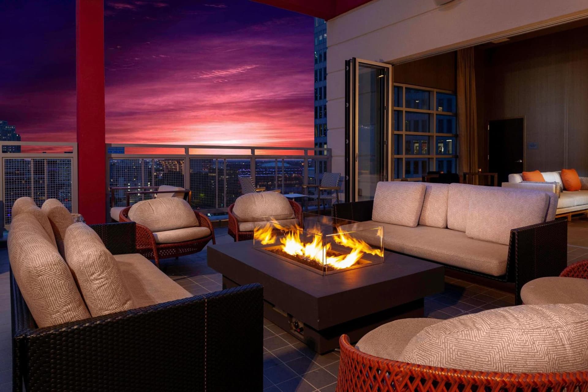 Courtyard by Marriott Dallas Downtown/Reunion District gallery photo in Dallas, TX — image 26