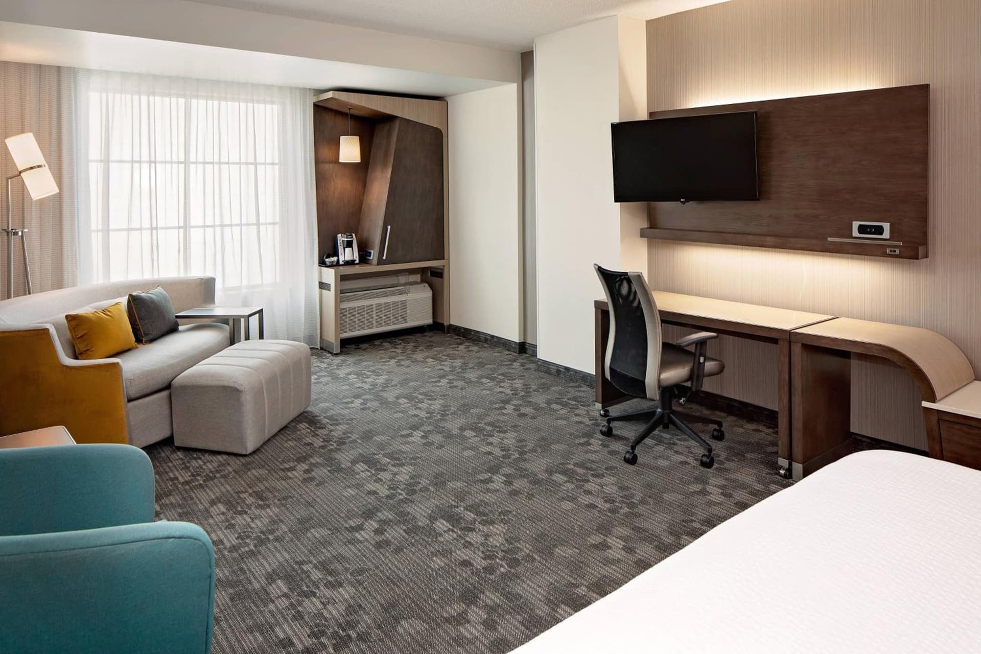 Courtyard by Marriott Dallas Downtown/Reunion District gallery photo in Dallas, TX — image 13