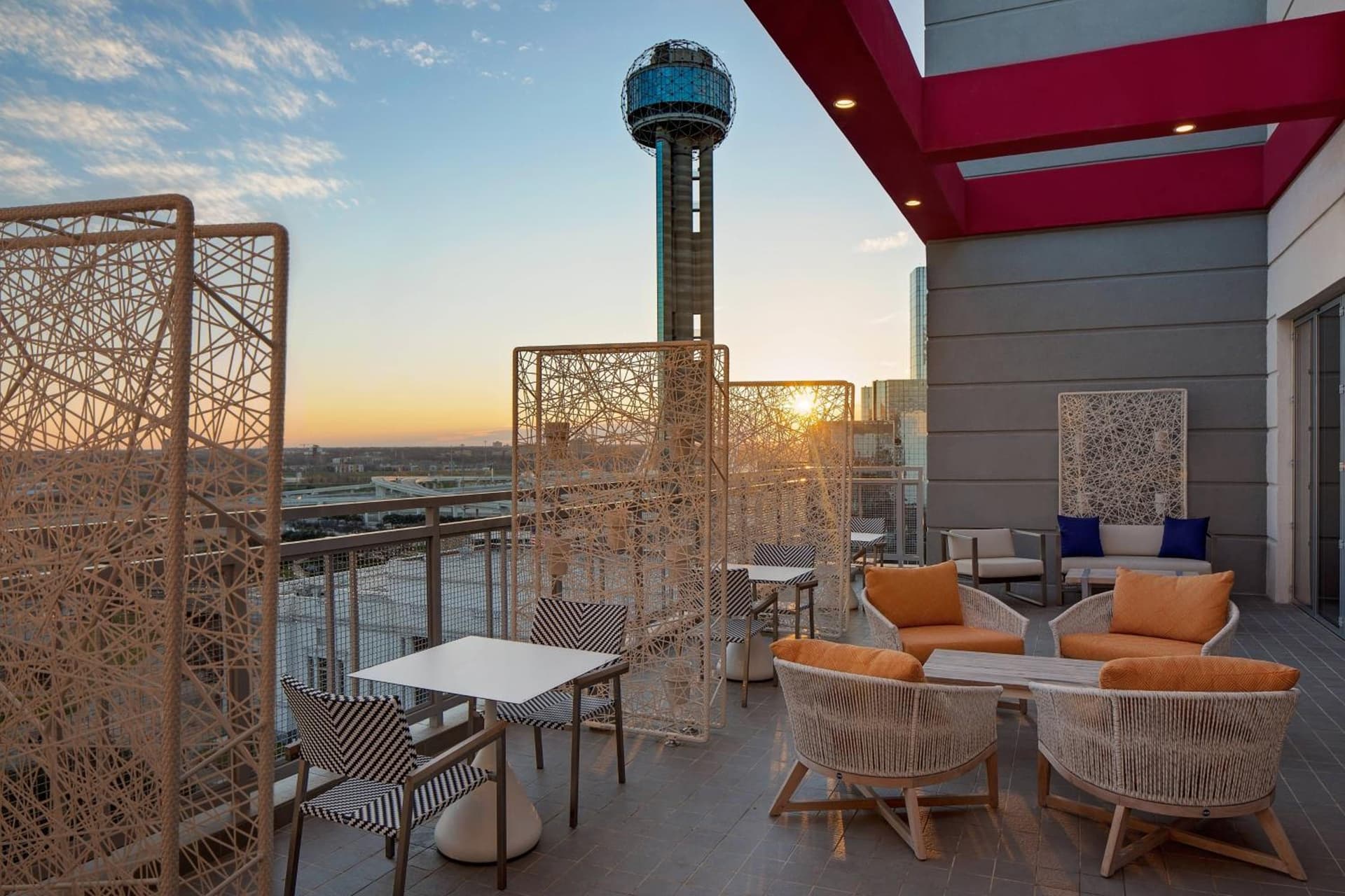 Courtyard by Marriott Dallas Downtown/Reunion District gallery photo in Dallas, TX — image 10