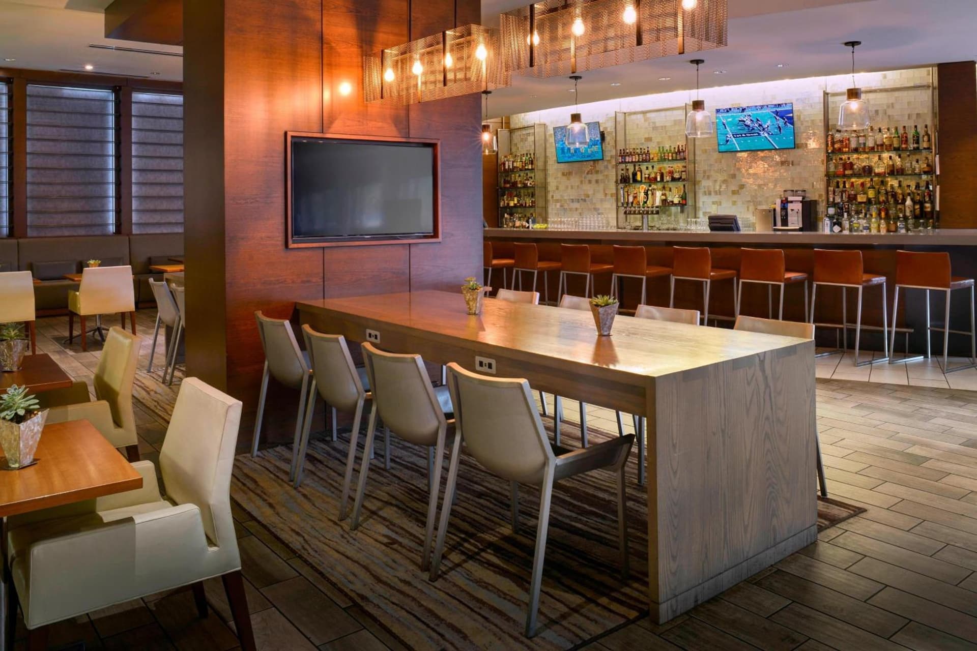 Newport News Marriott at City Center interior in Newport News, VA — gallery photo 2