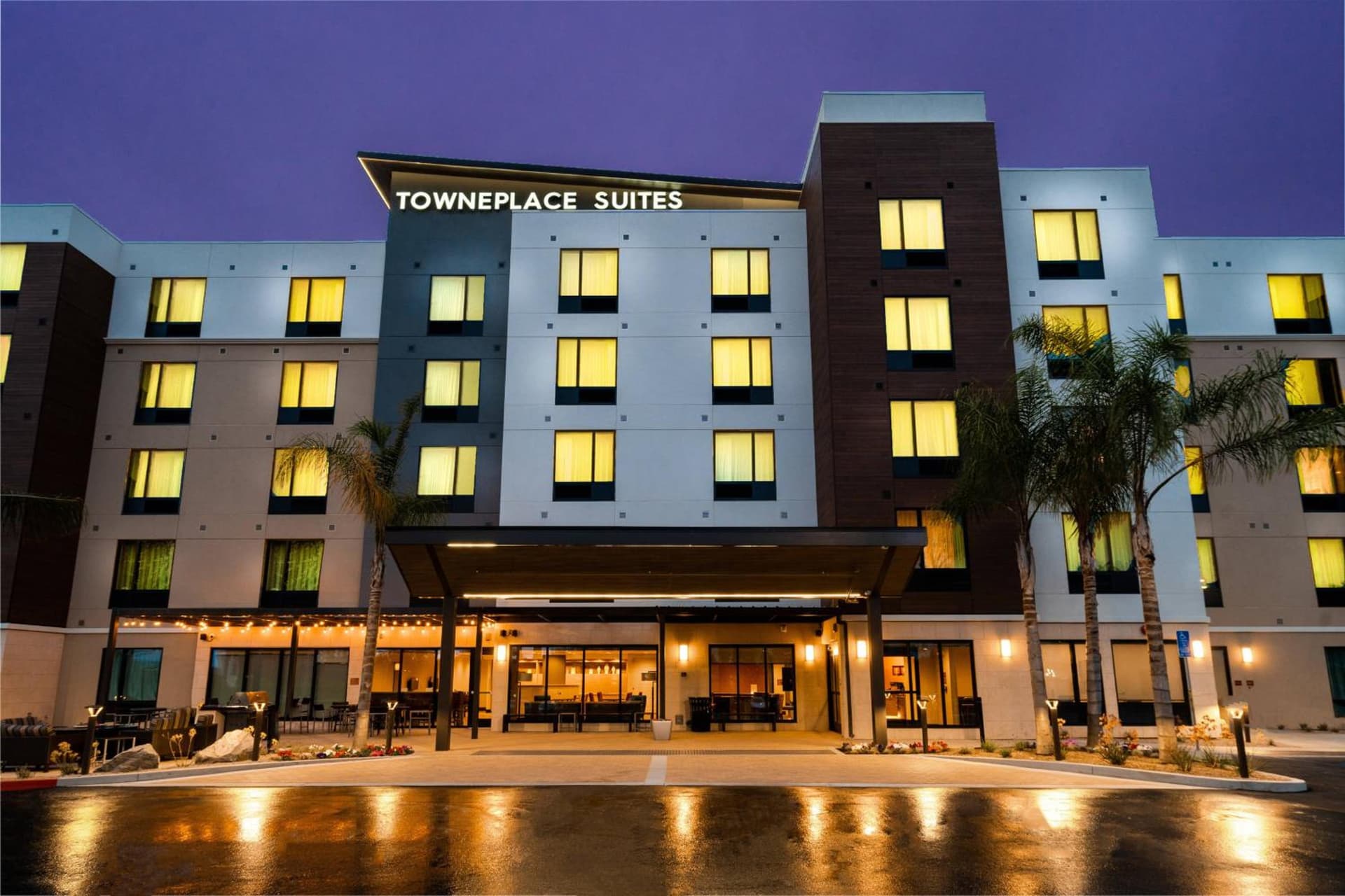 TownePlace Suites Irvine Lake Forest interior in Lake Forest, CA — gallery photo 2