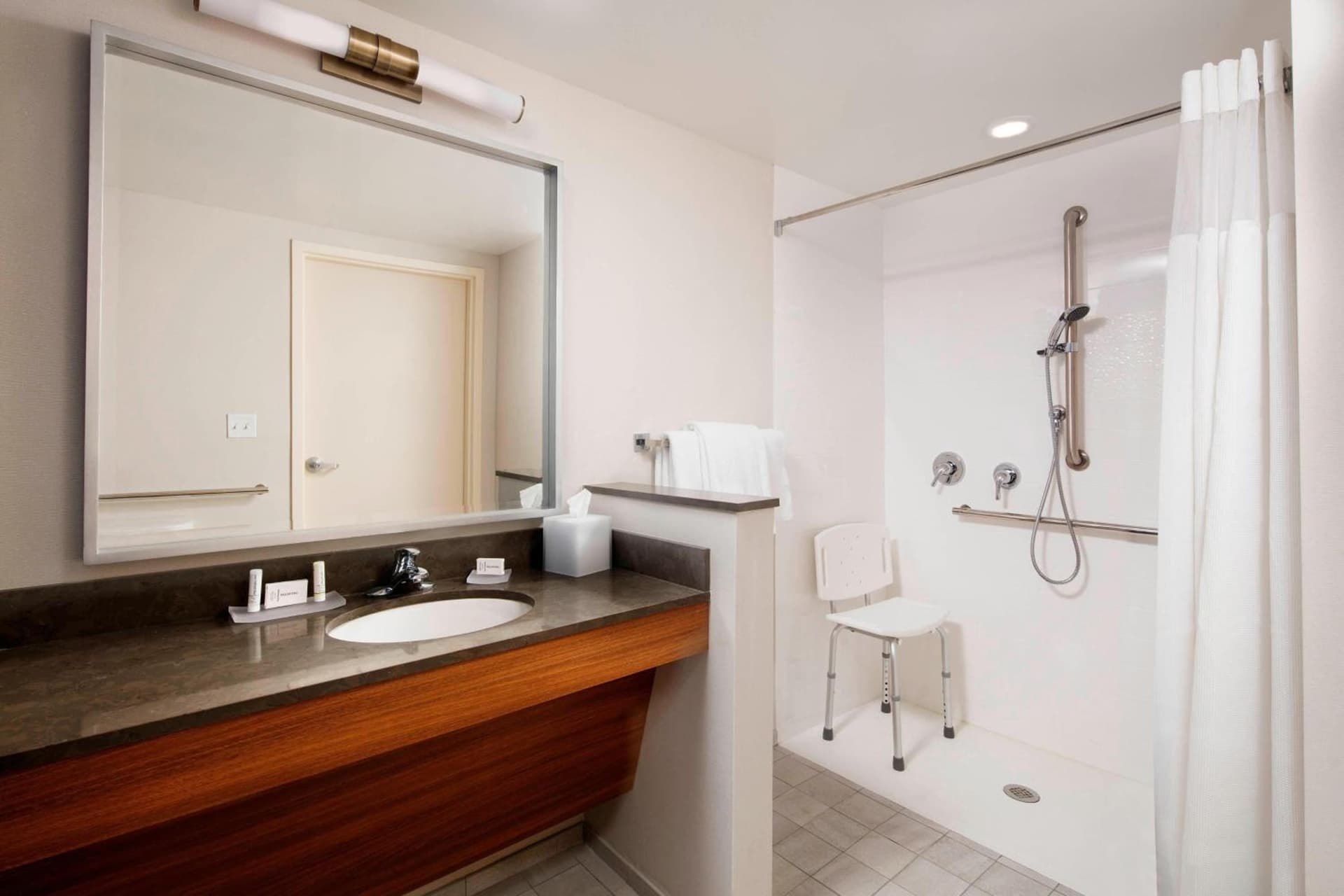 Fairfield Inn & Suites By Marriott Louisville Northeast gallery photo in Louisville, KY — image 5