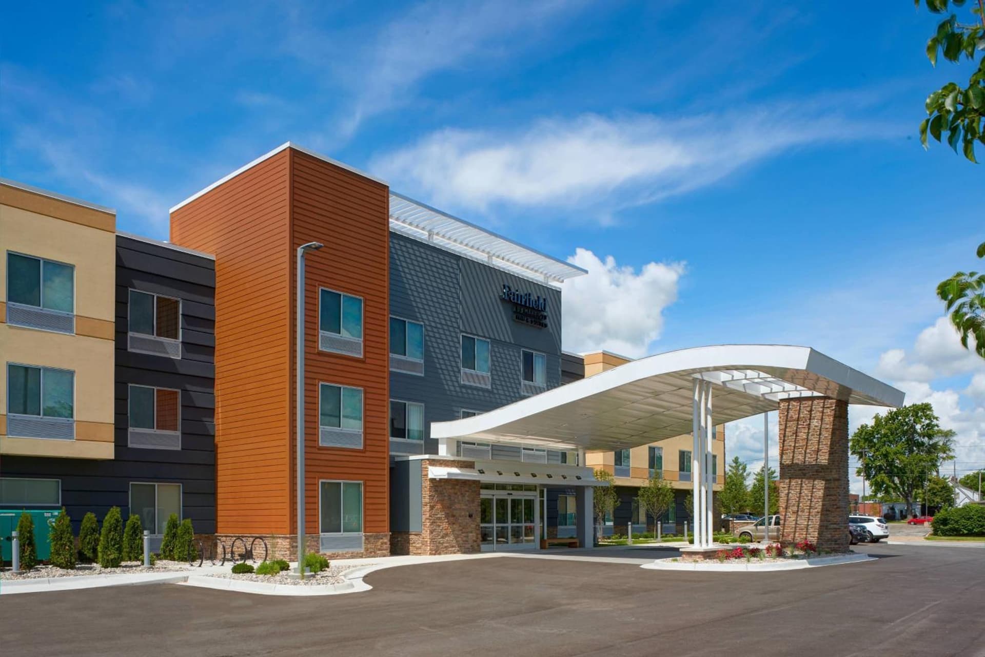 Fairfield Inn & Suites by Marriott Midland interior in Midland, MI — gallery photo 2