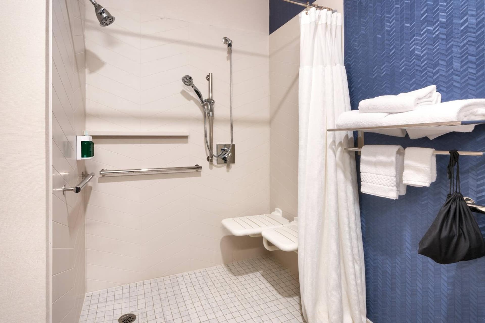 Fairfield Inn & Suites Seattle Bellevue/Redmond gallery photo in Bellevue, WA — image 14