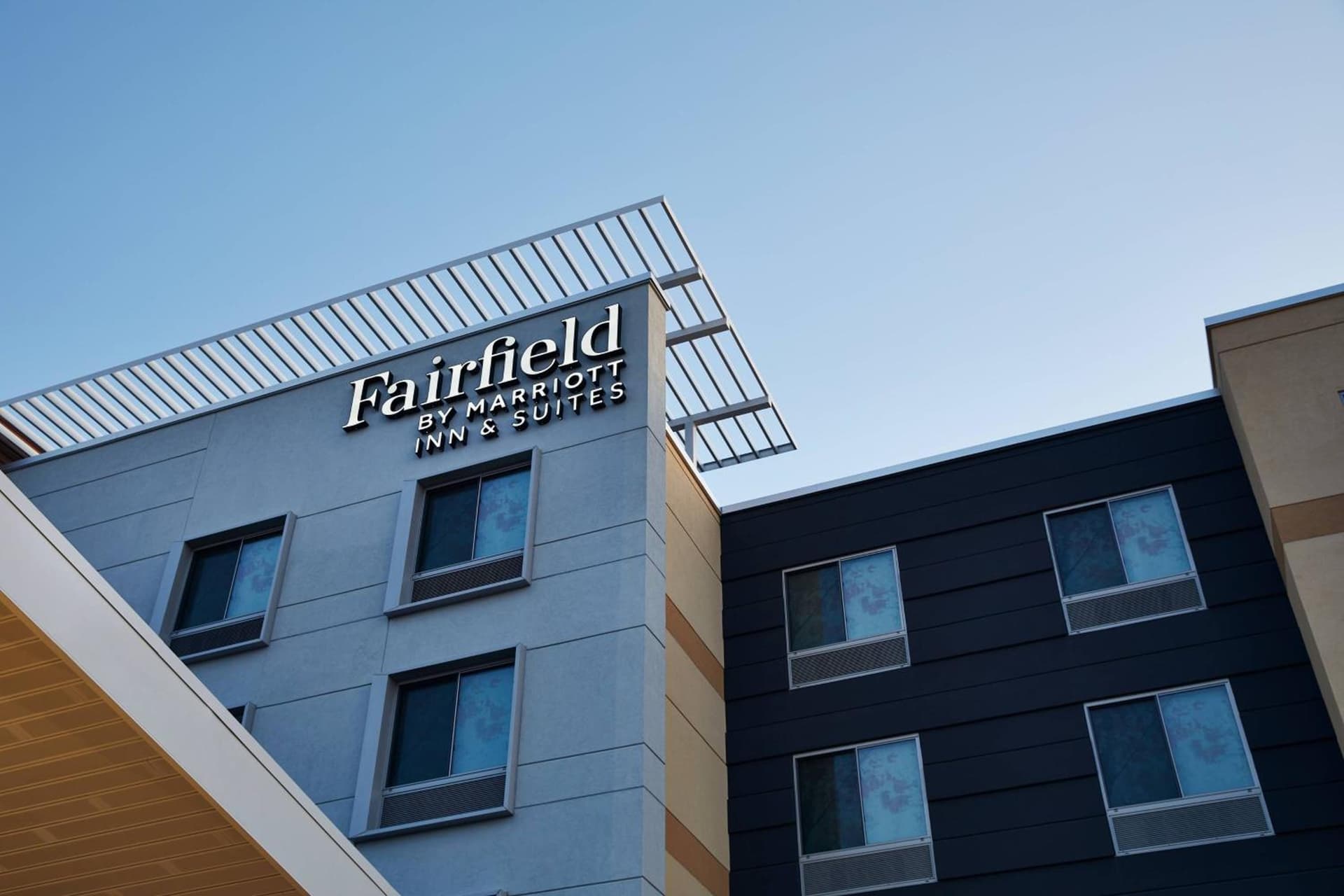 Fairfield Inn & Suites Sheboygan interior in Sheboygan, WI — gallery photo 2