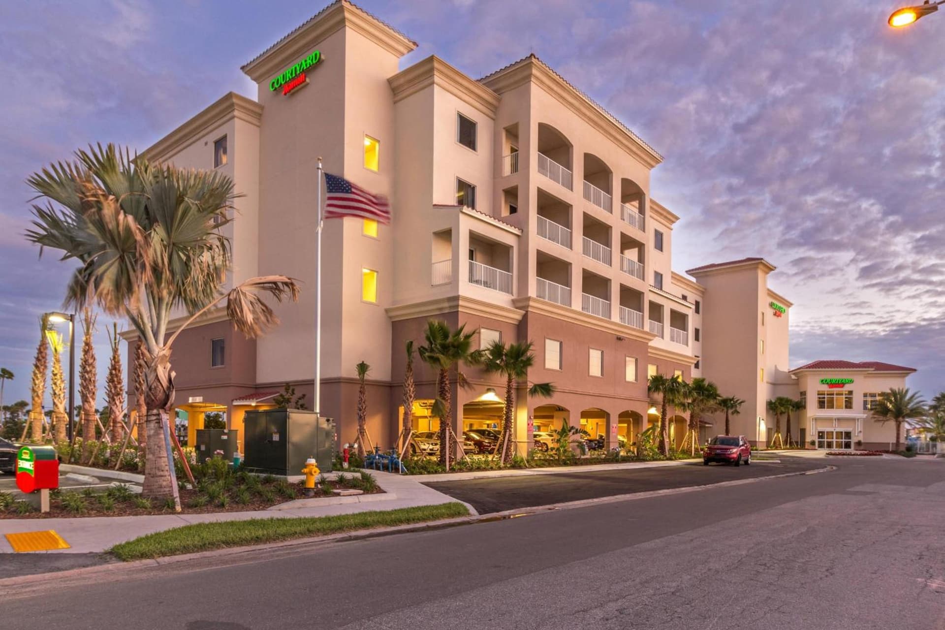 Courtyard by Marriott St. Petersburg Clearwater/Madeira Beach property views in St Pete Beach, FL — gallery photo 3
