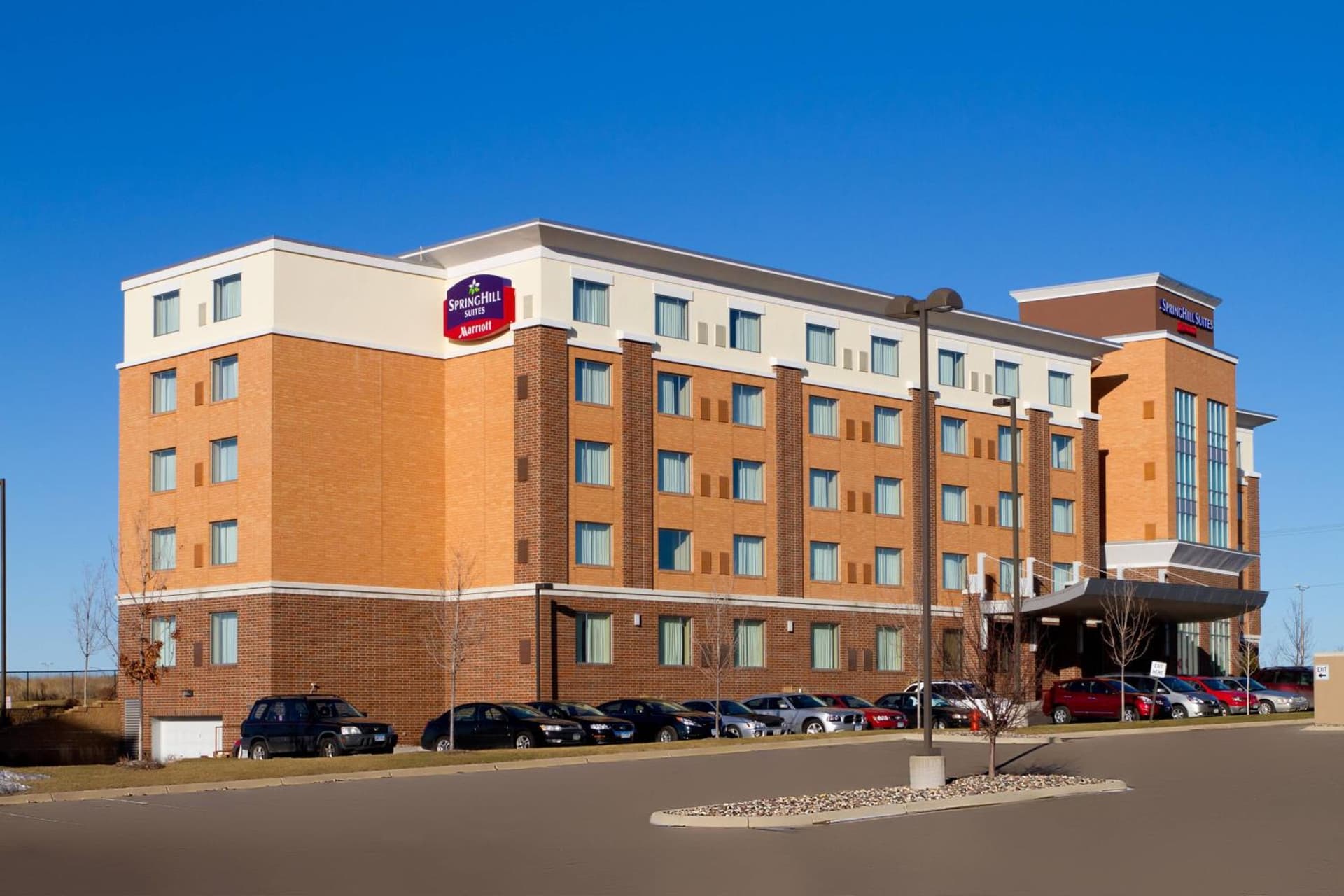 SpringHill Suites Minneapolis-St. Paul Airport/Mall Of America interior in Bloomington, MN — gallery photo 2